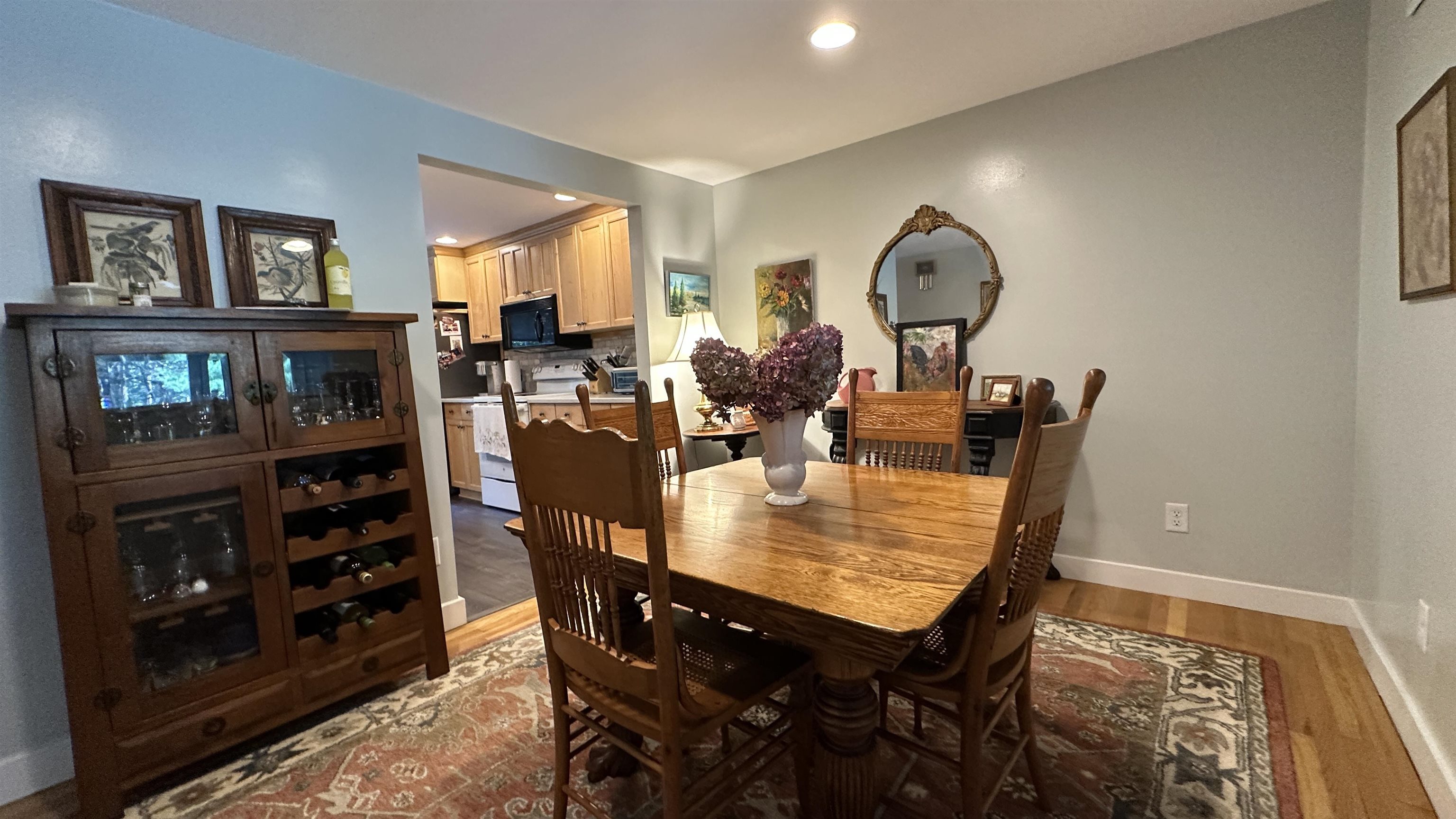 3 Governor Sq, Peterborough, NH 03458