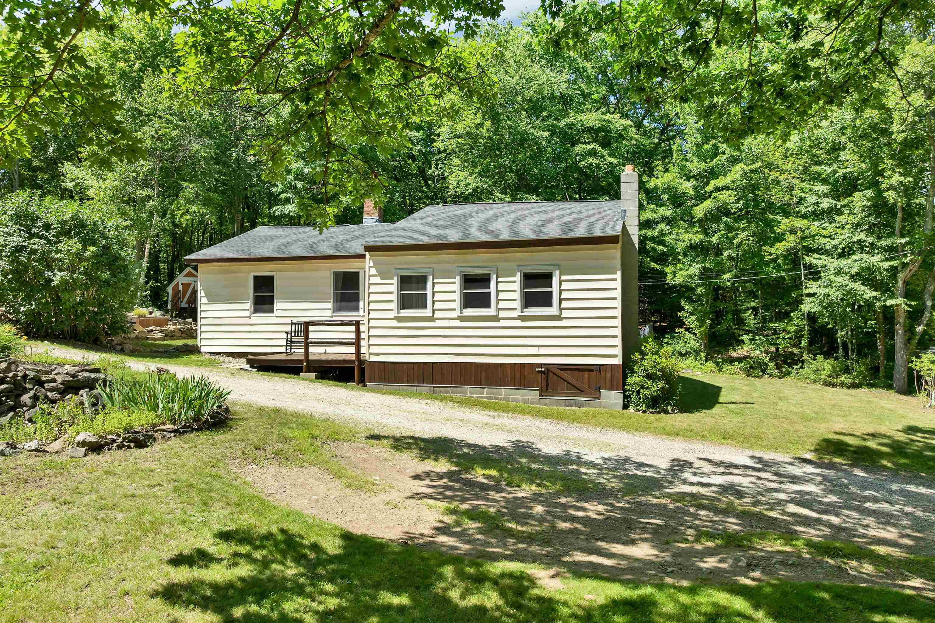 30 Roy Rd, Hooksett, NH 03106