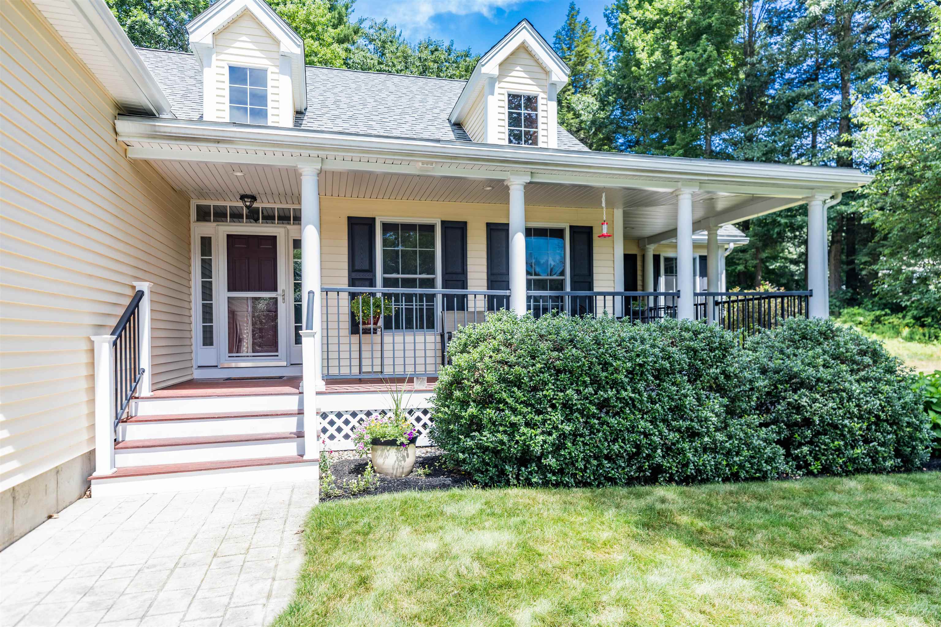 75 Olde Bridge Ln, Epping, NH 03042