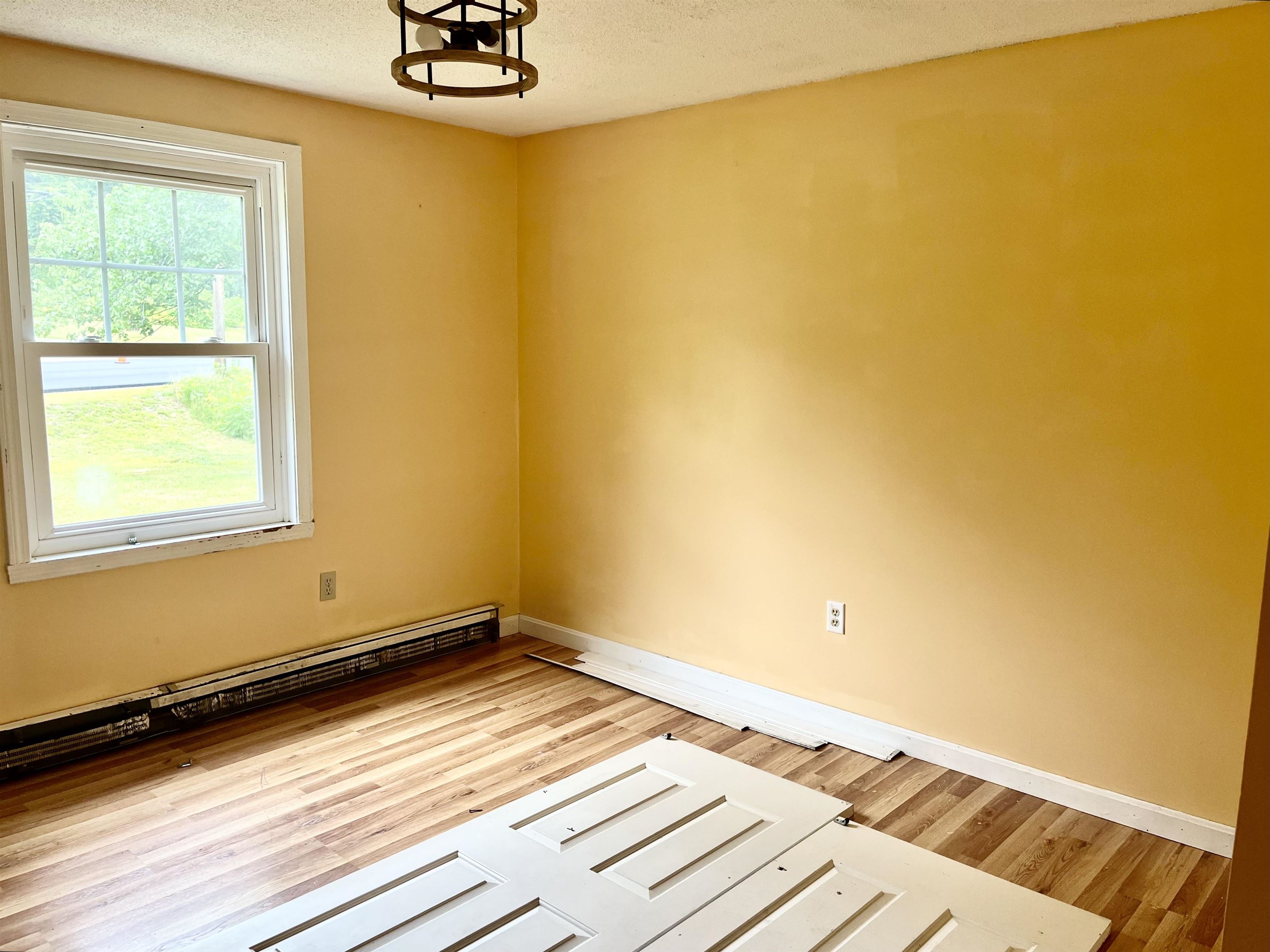 BEDROOM 1 25868755