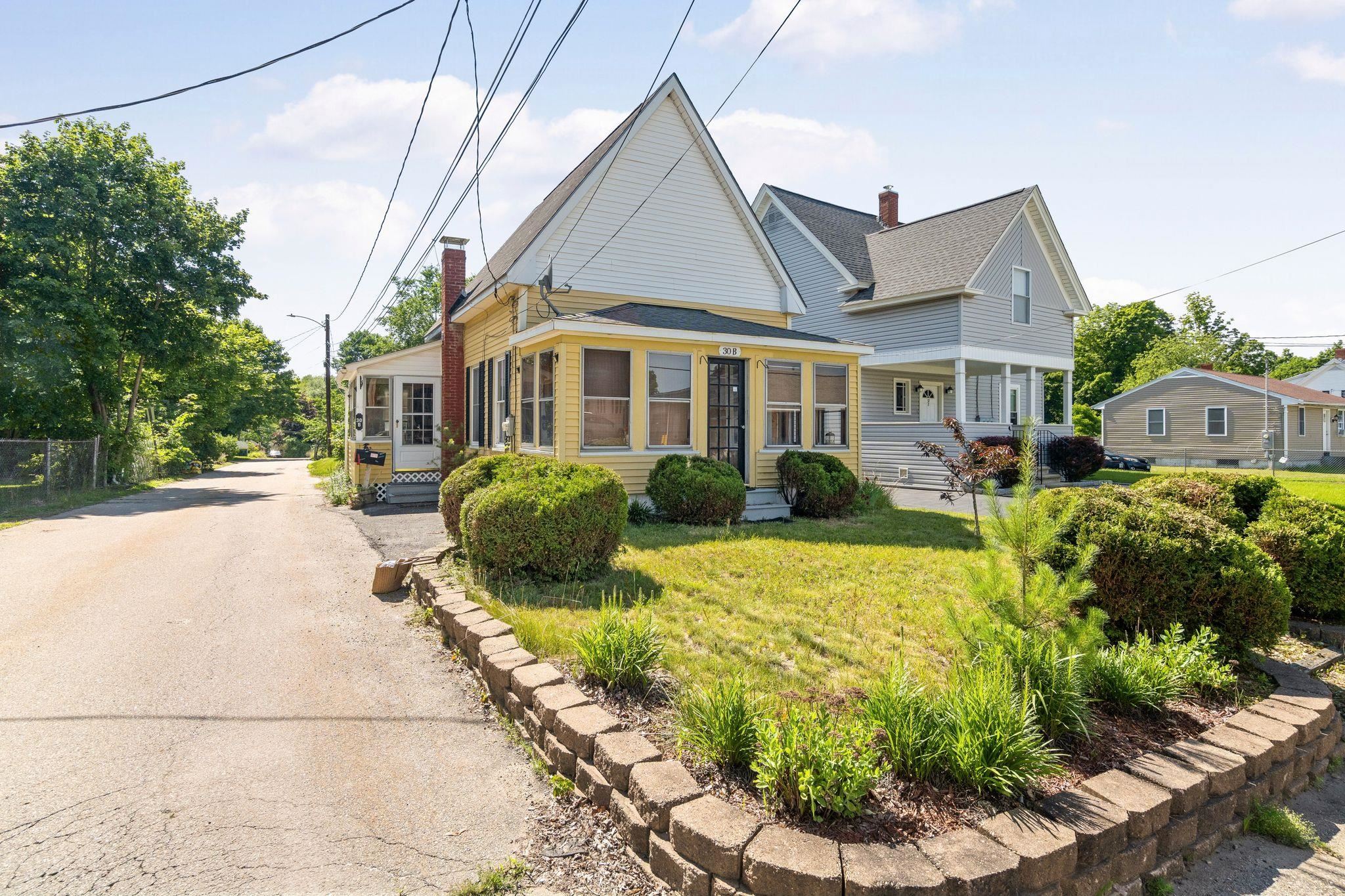 30 B Hancock St, Rochester, NH 03867