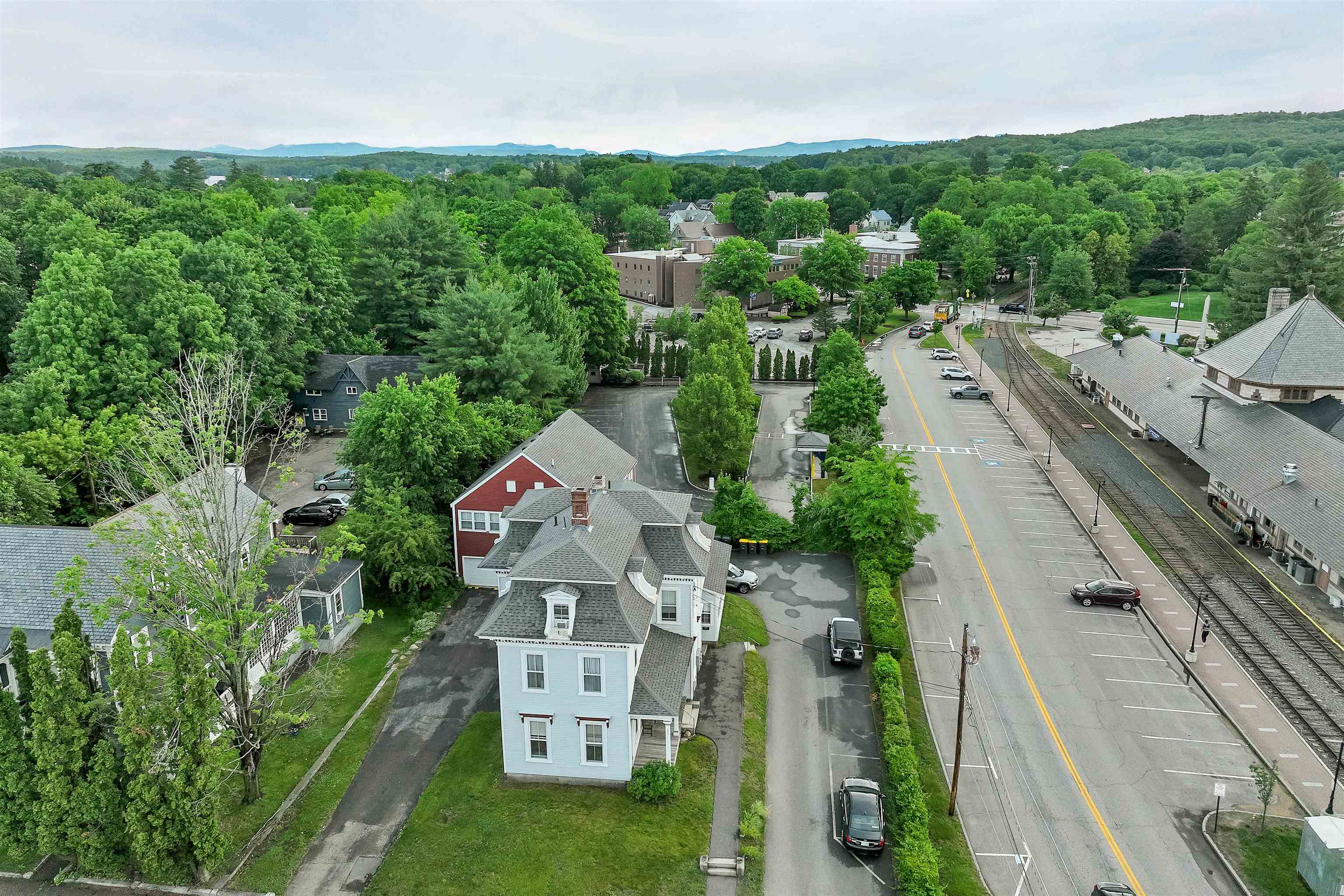 31 New Salem St, Laconia, NH 03246