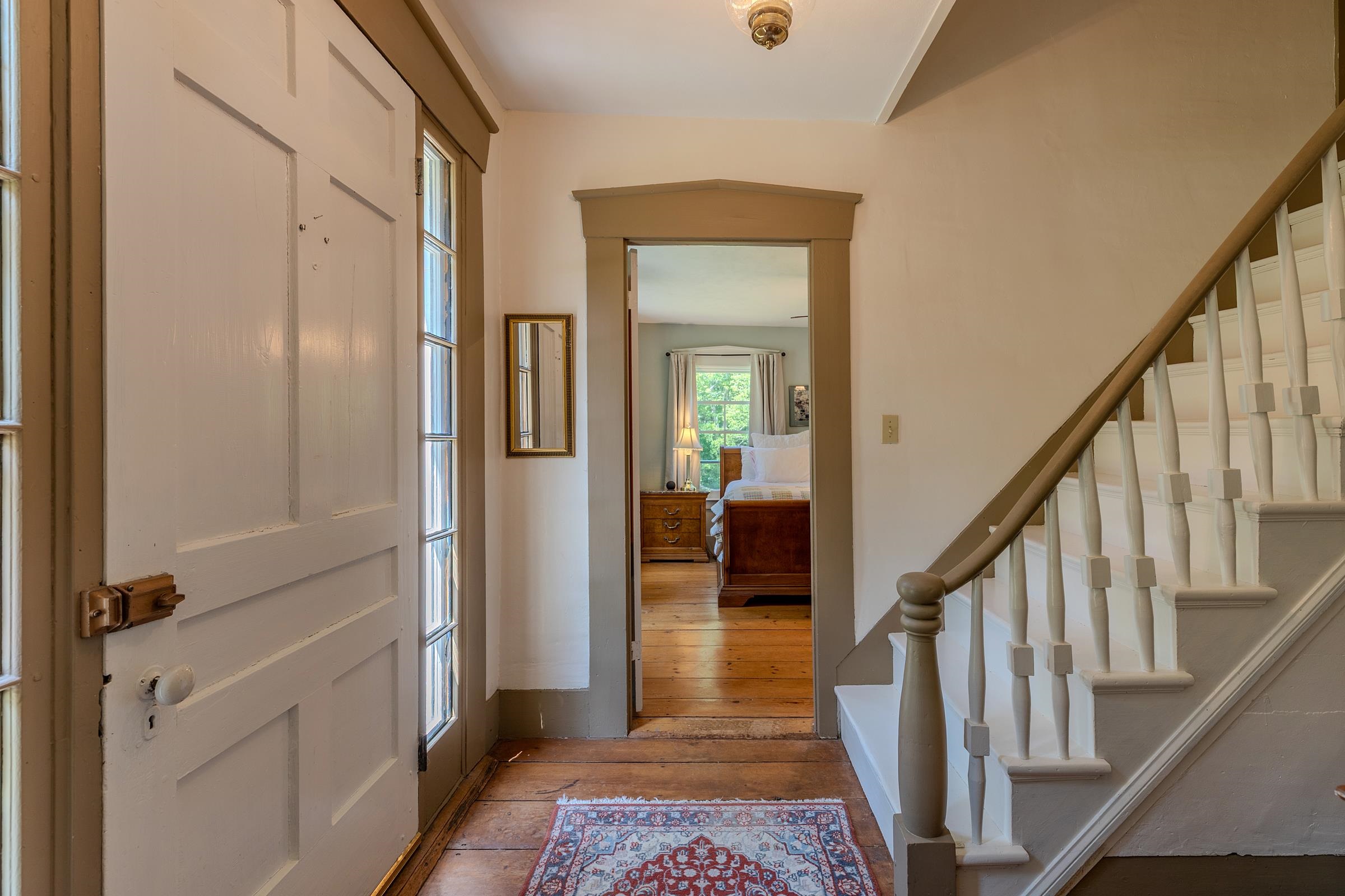 Front door 25755061