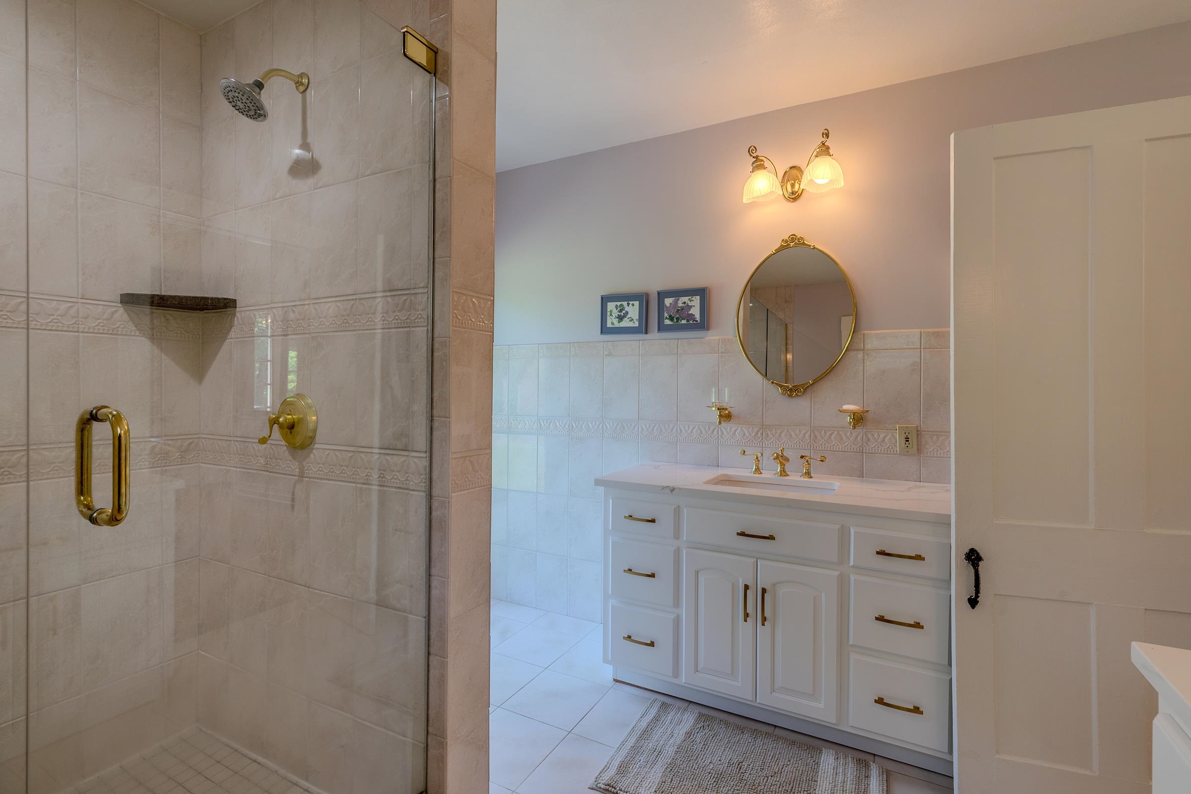 Primary 3/4 bathroom 25755065