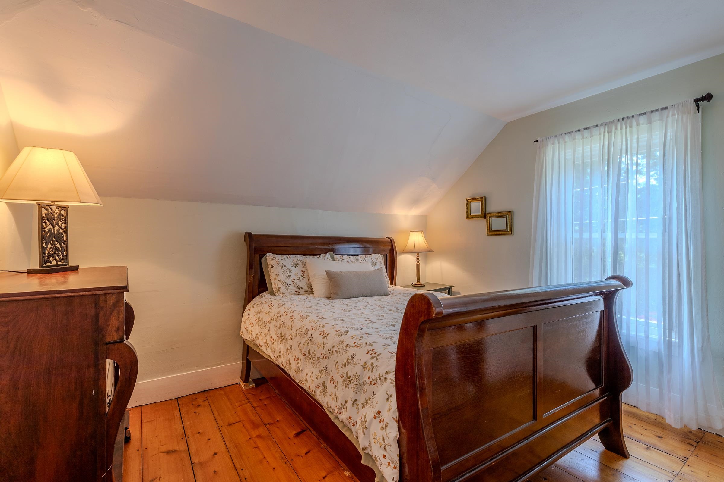 Bedroom 1 on second level 25755100