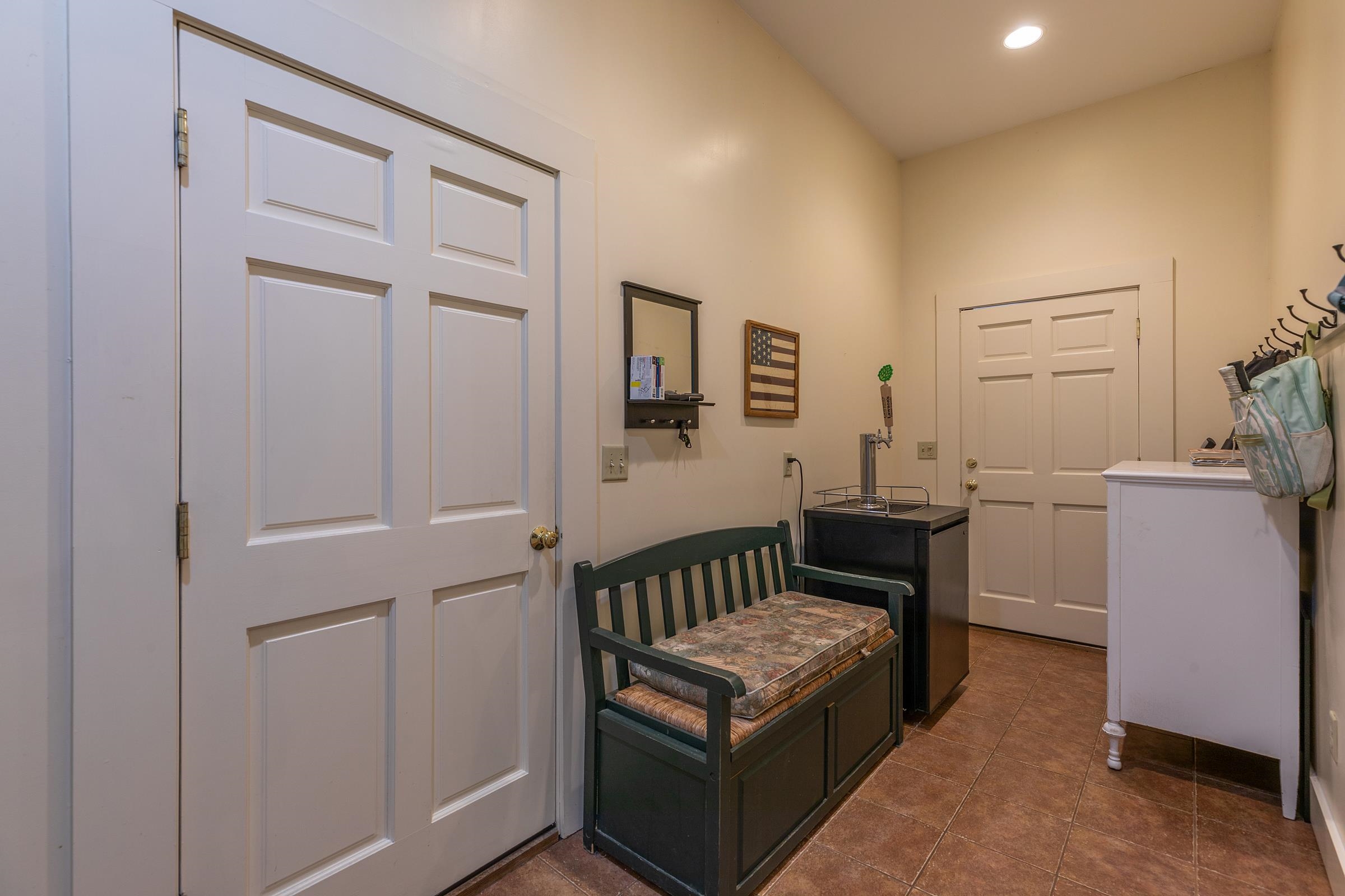 Mudroom 25755108