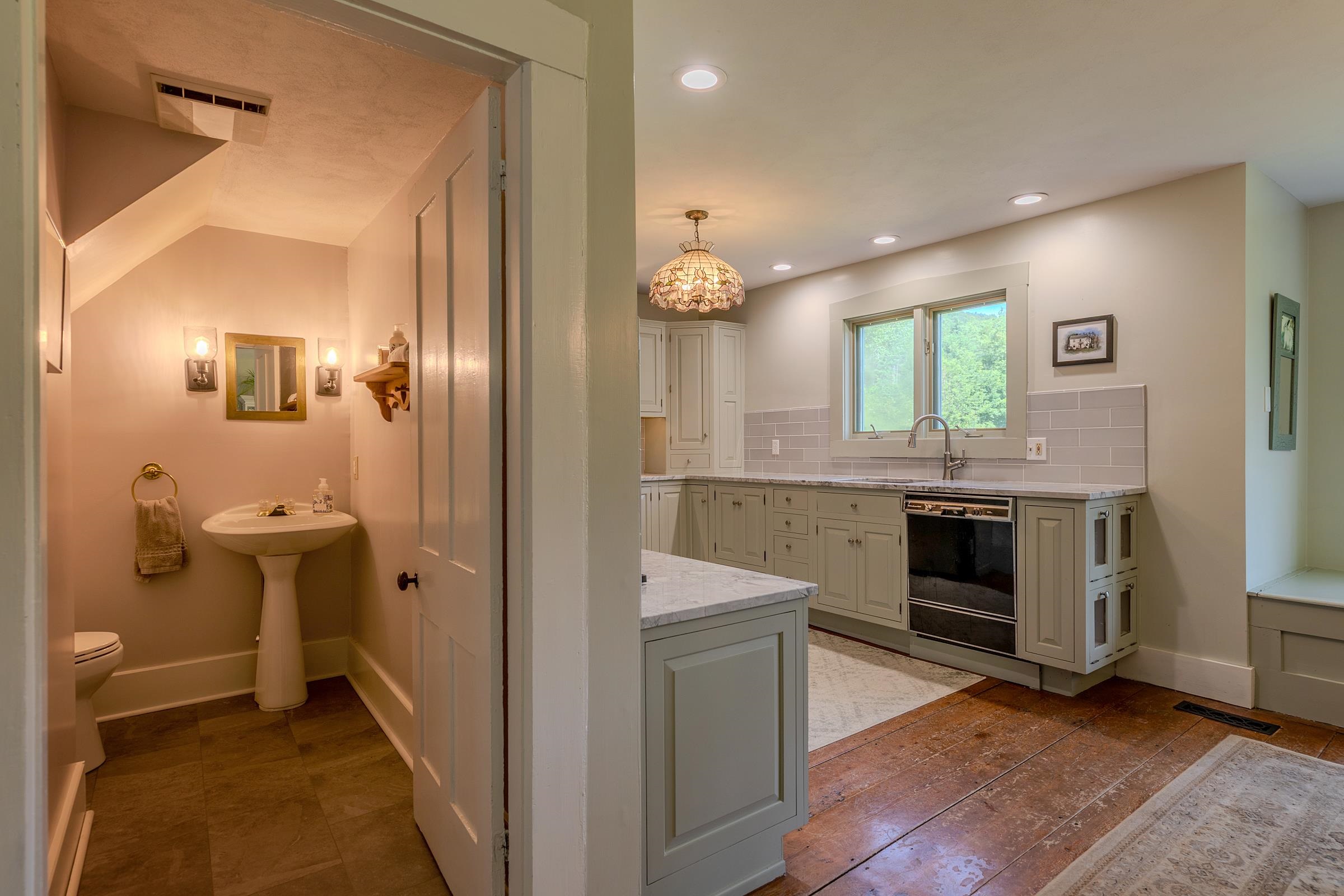1/2 bath on main level 25755060