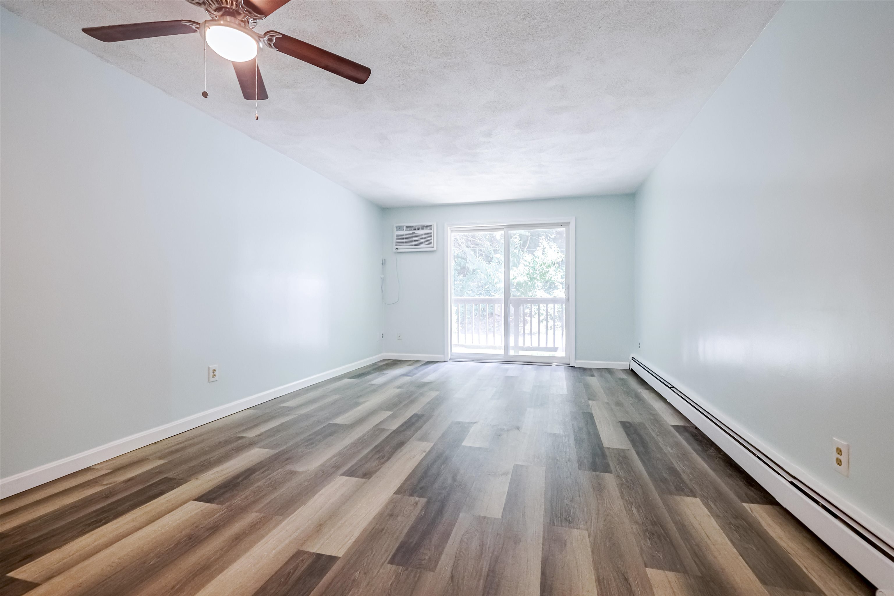 210 Brook Village Rd #7, Nashua, NH 03062