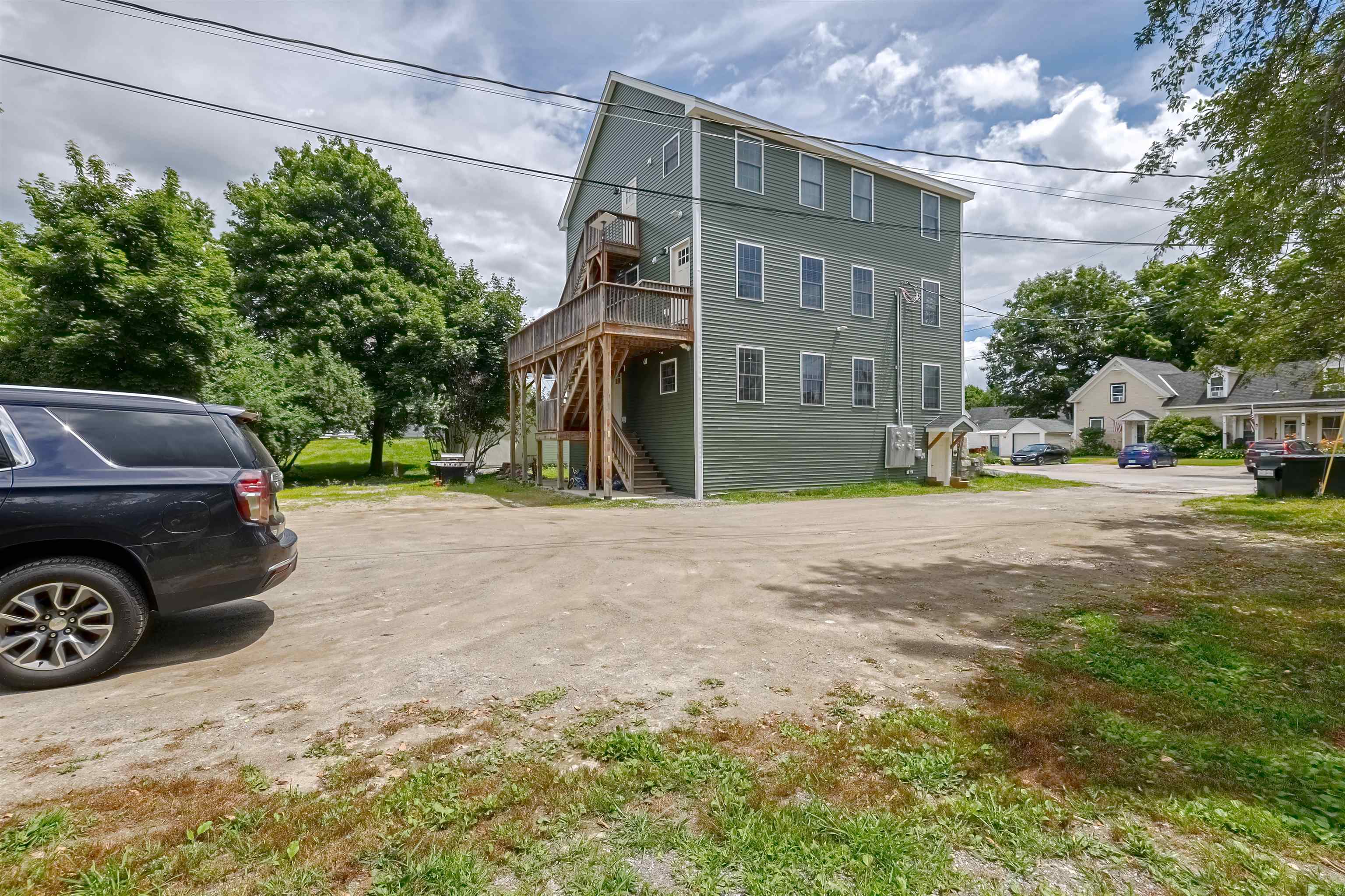 13 Myrtle St, Hillsborough, NH 03244