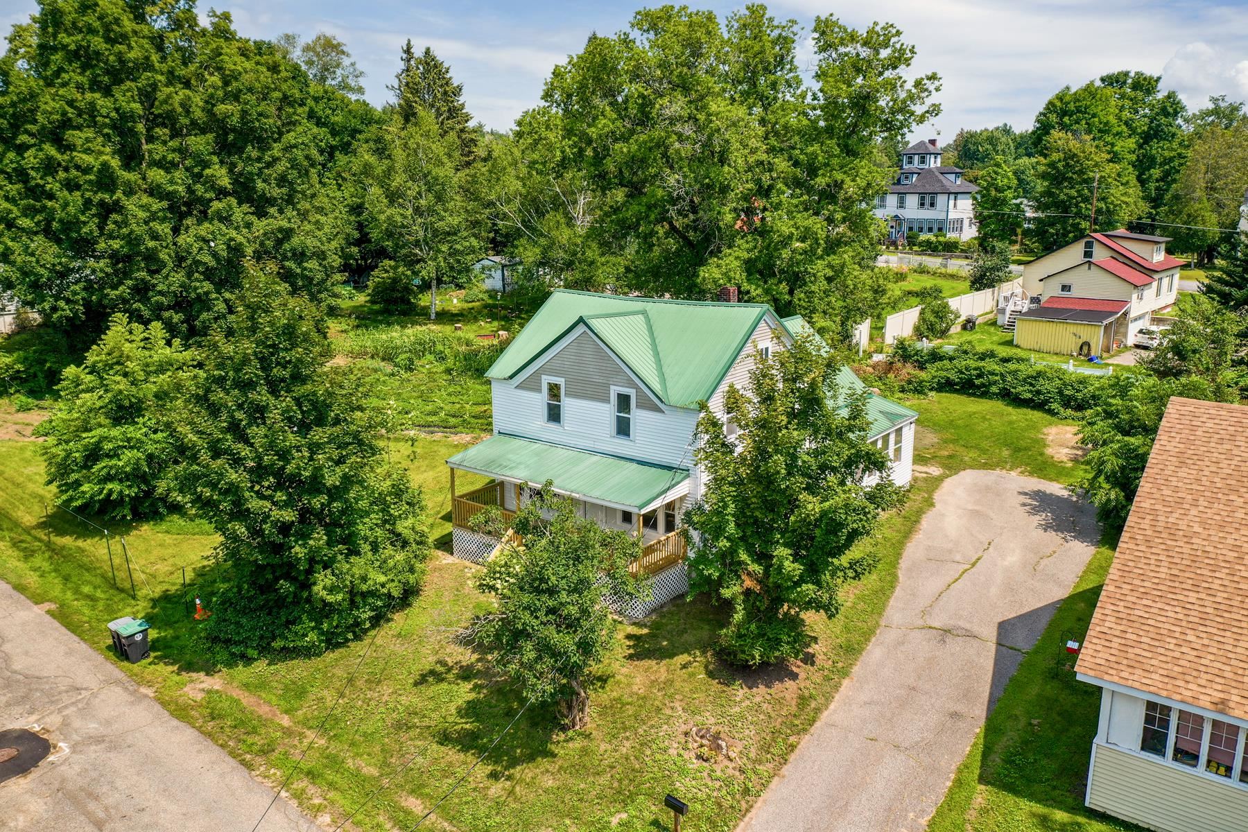 Photo 2 of Single family home for sale at 17 Charles St, Franklin, NH 03235 | MLS# 5099828 | Listing updated on 2026-10-06