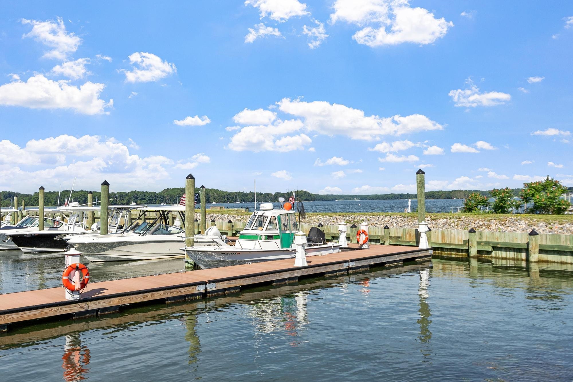 30 Little Bay Dr, Dover, NH 03820