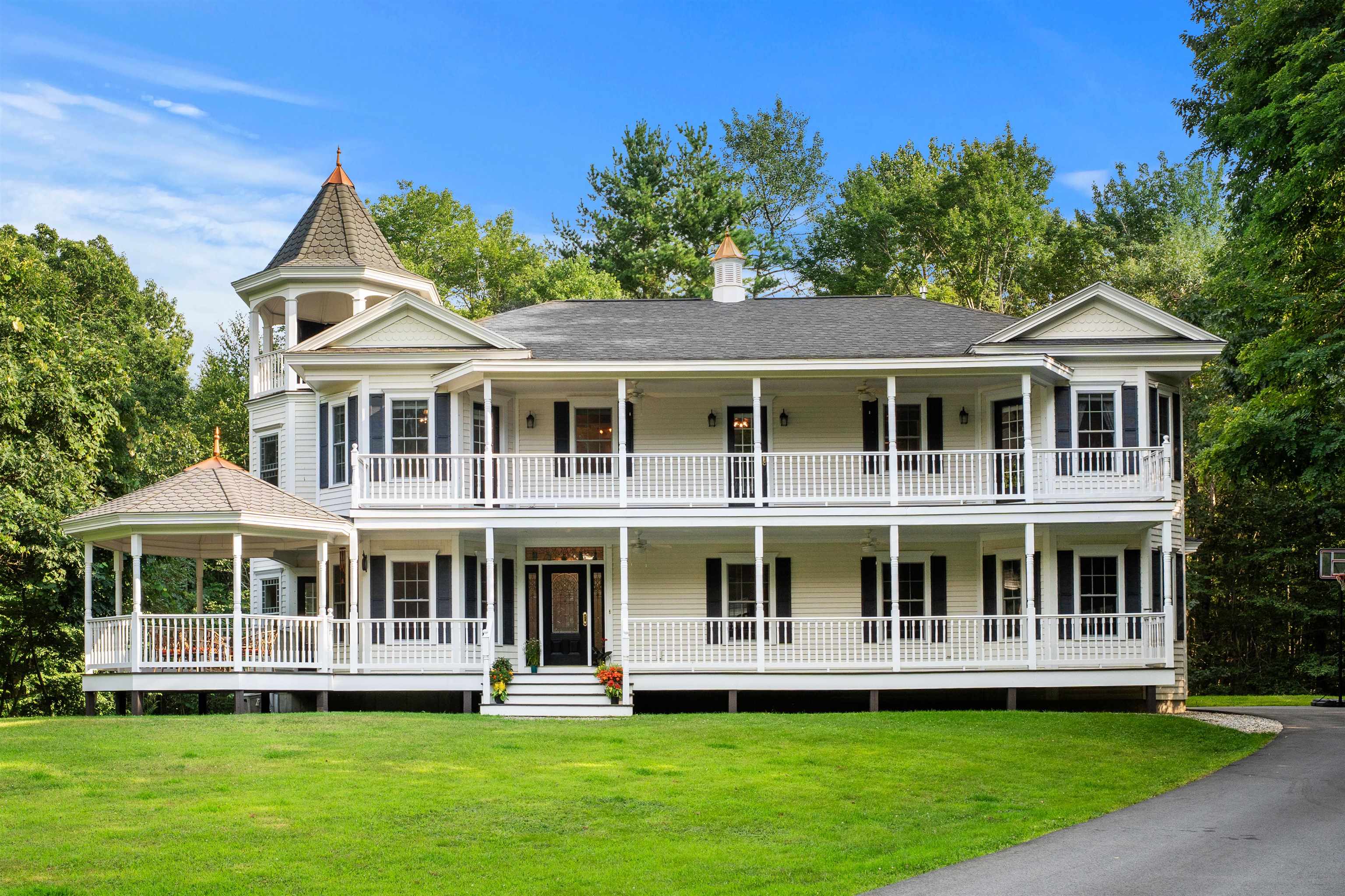 38 Rowell Road East, Brentwood, NH 03833