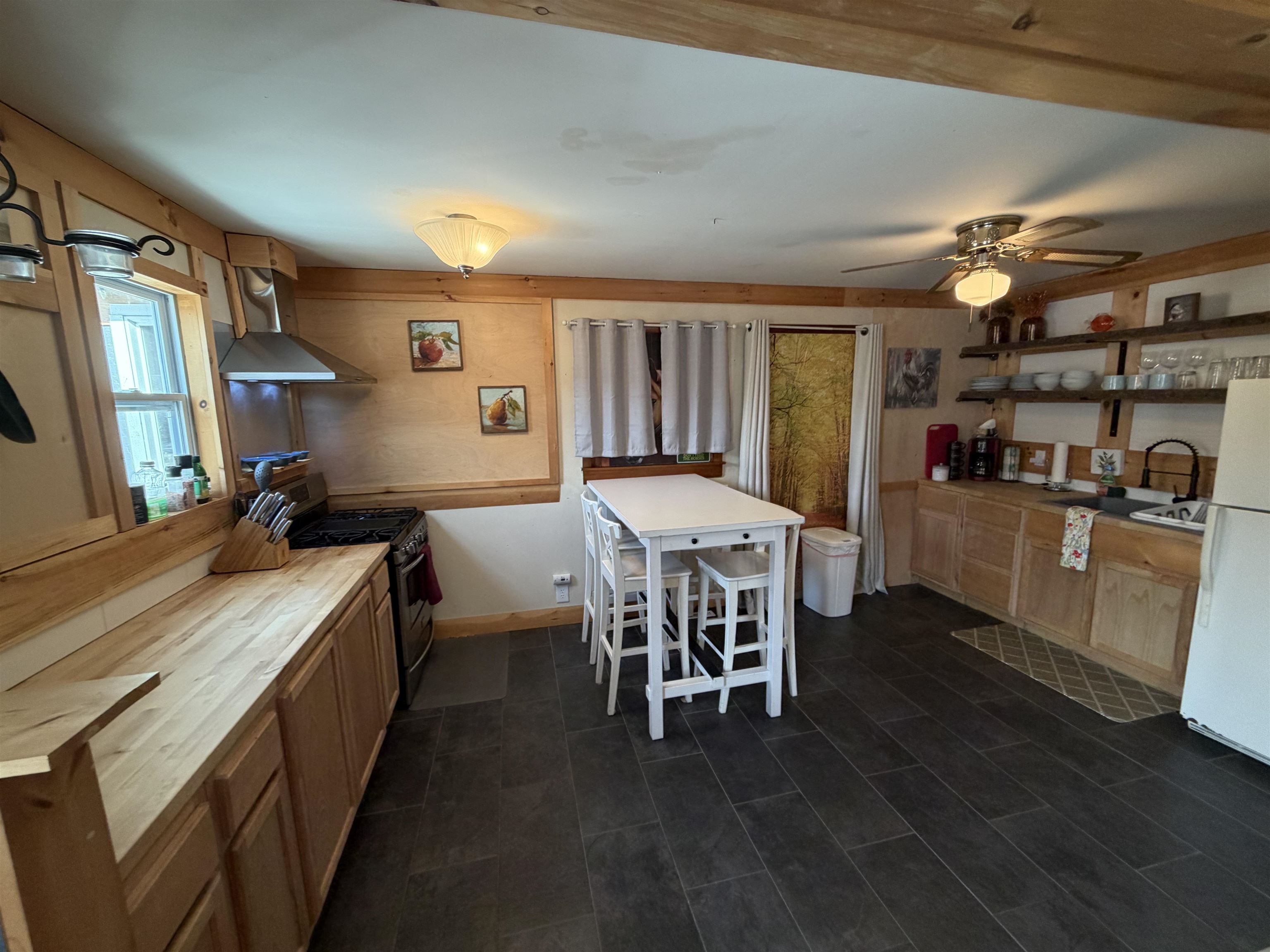 Eat In Kitchen
