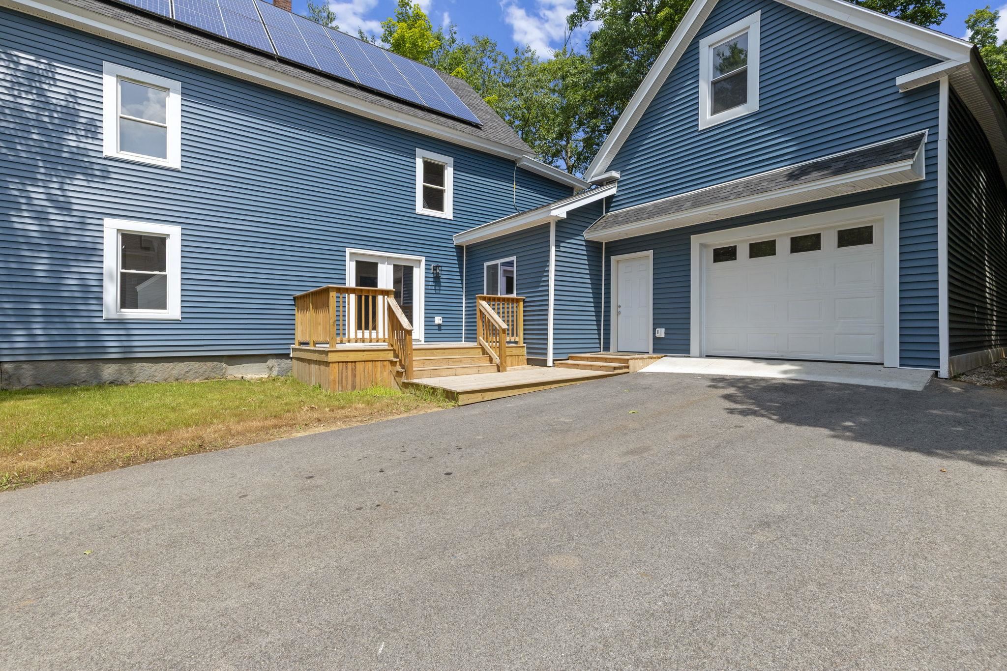 Photo 2 of Single family home for sale at 44 Lone Star Ave, Farmington, NH 03835 | MLS# 5100040 | Listing updated on 2026-09-18