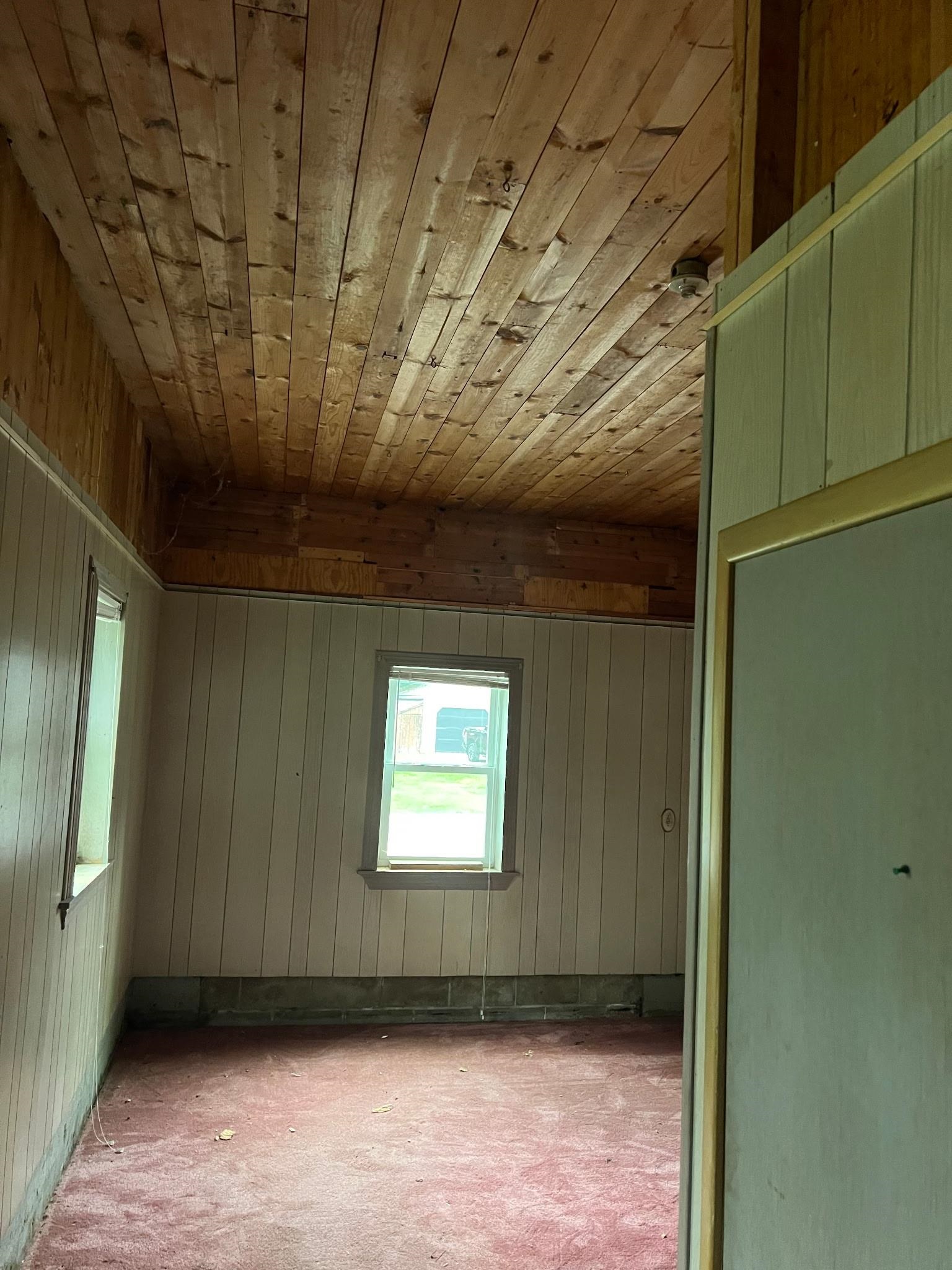 3 Pond St, Newmarket, NH 03857