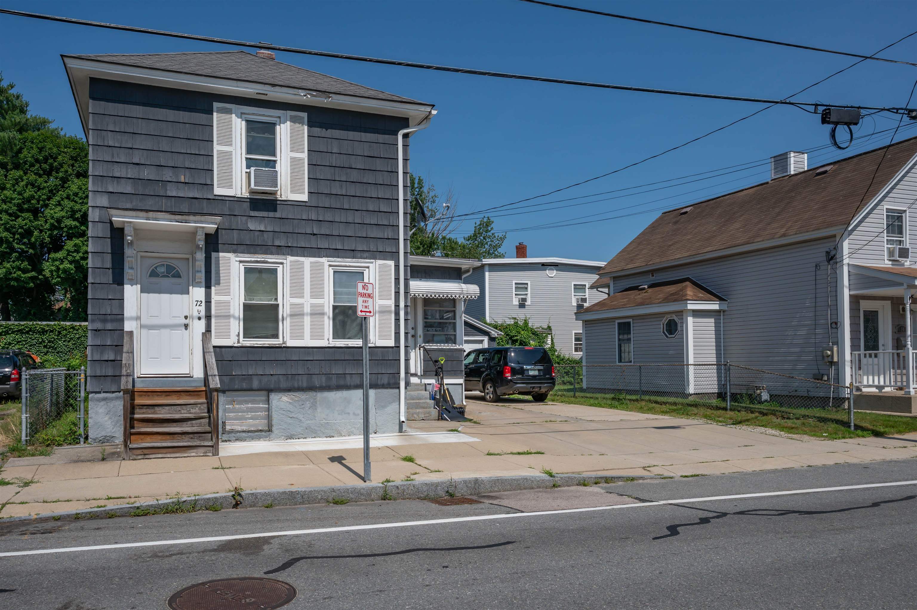 72 Palm St, Nashua, NH 03060