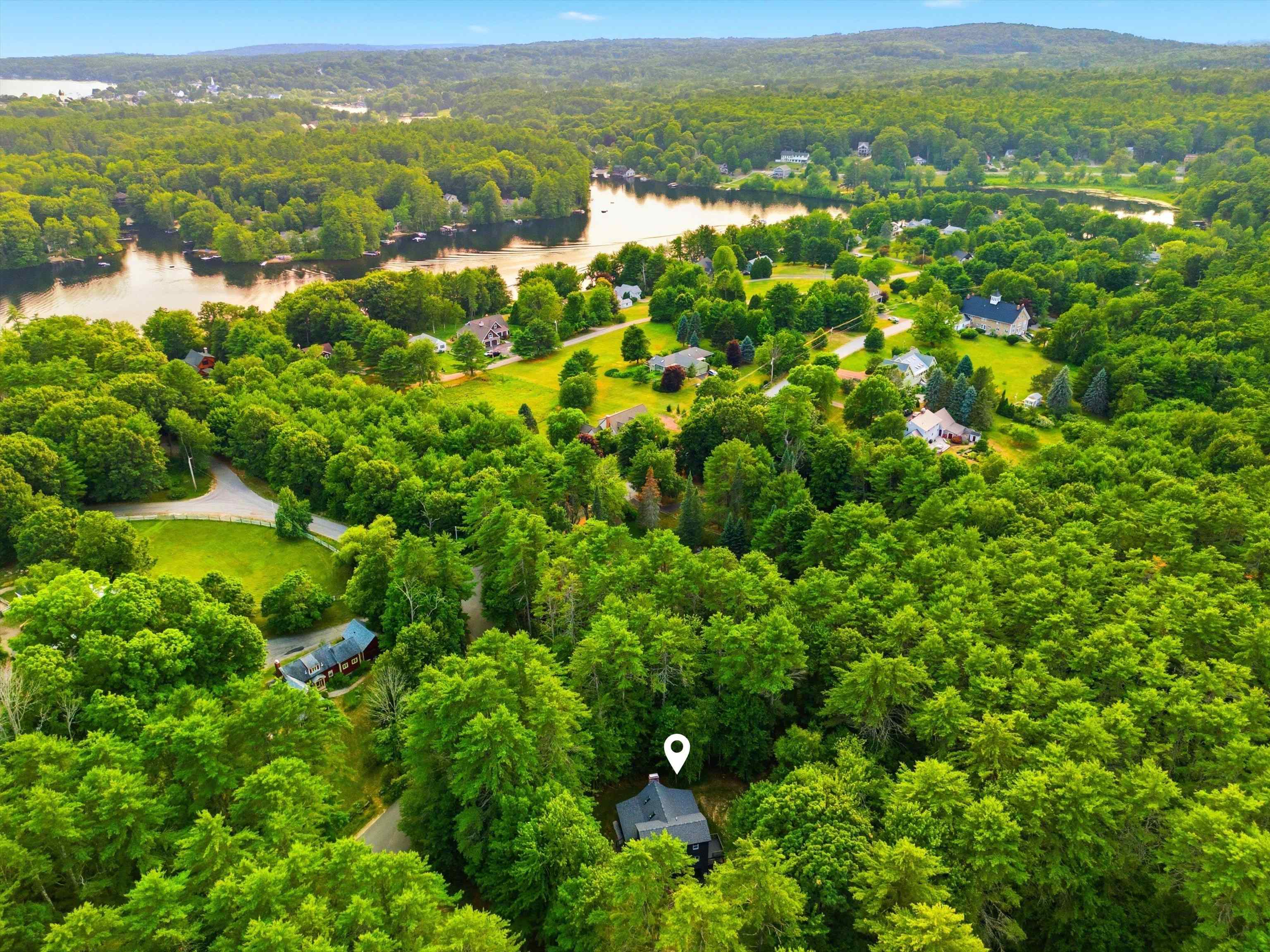 4 Olsen Ln, Wolfeboro, NH 03894