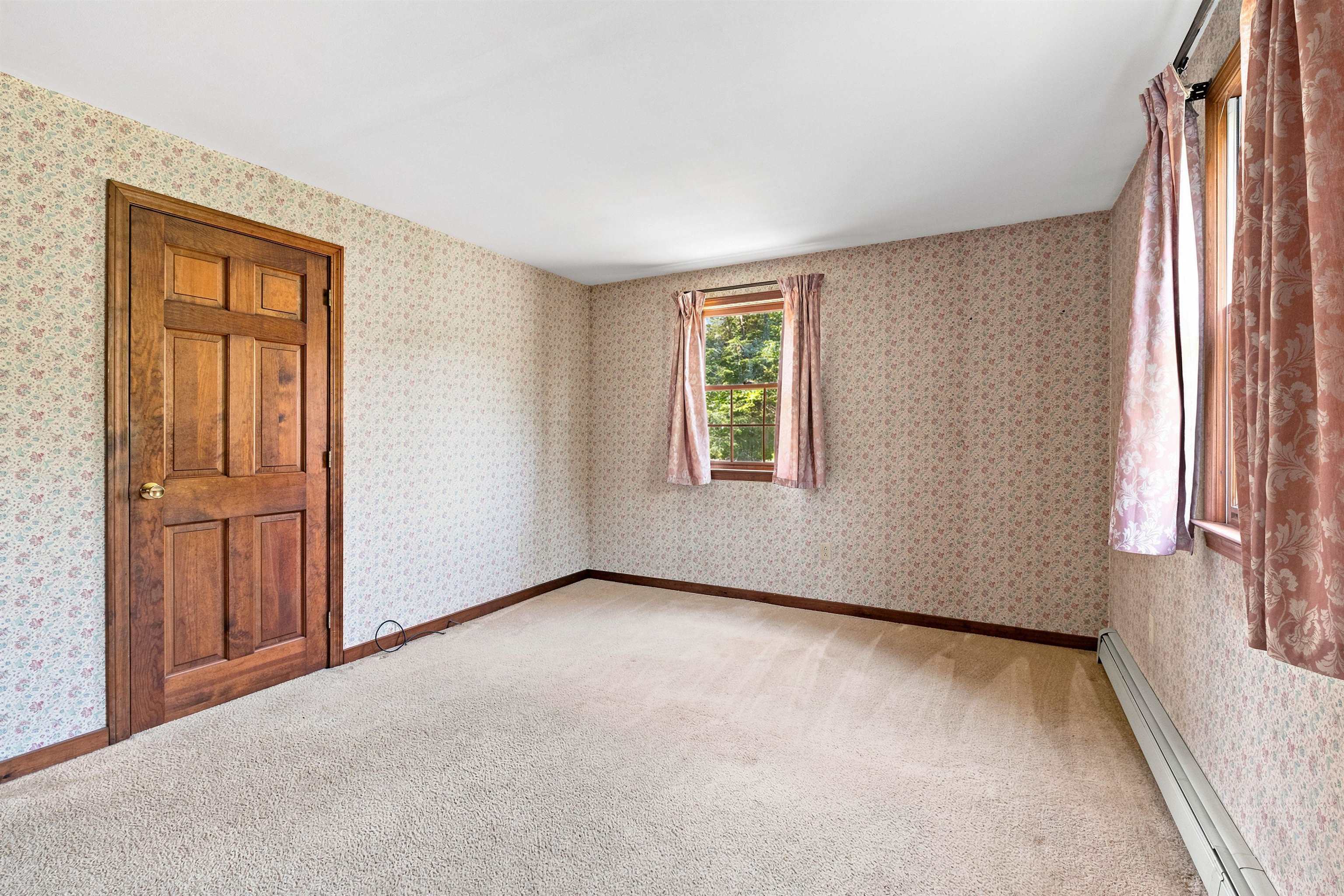8 Bean Hill Rd, Belmont, NH 03220