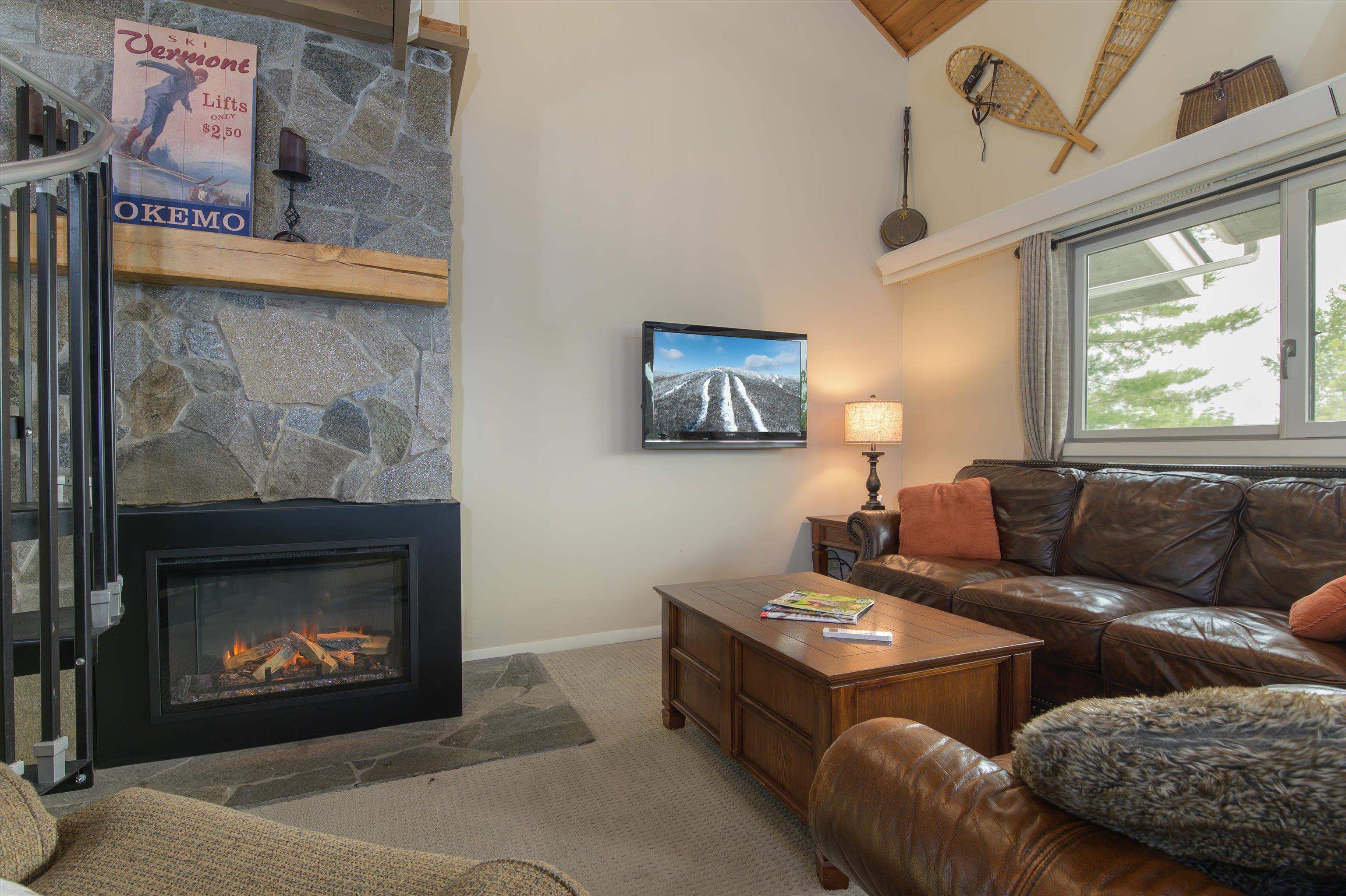 Cozy Livingroom Freshly Painted 25772445