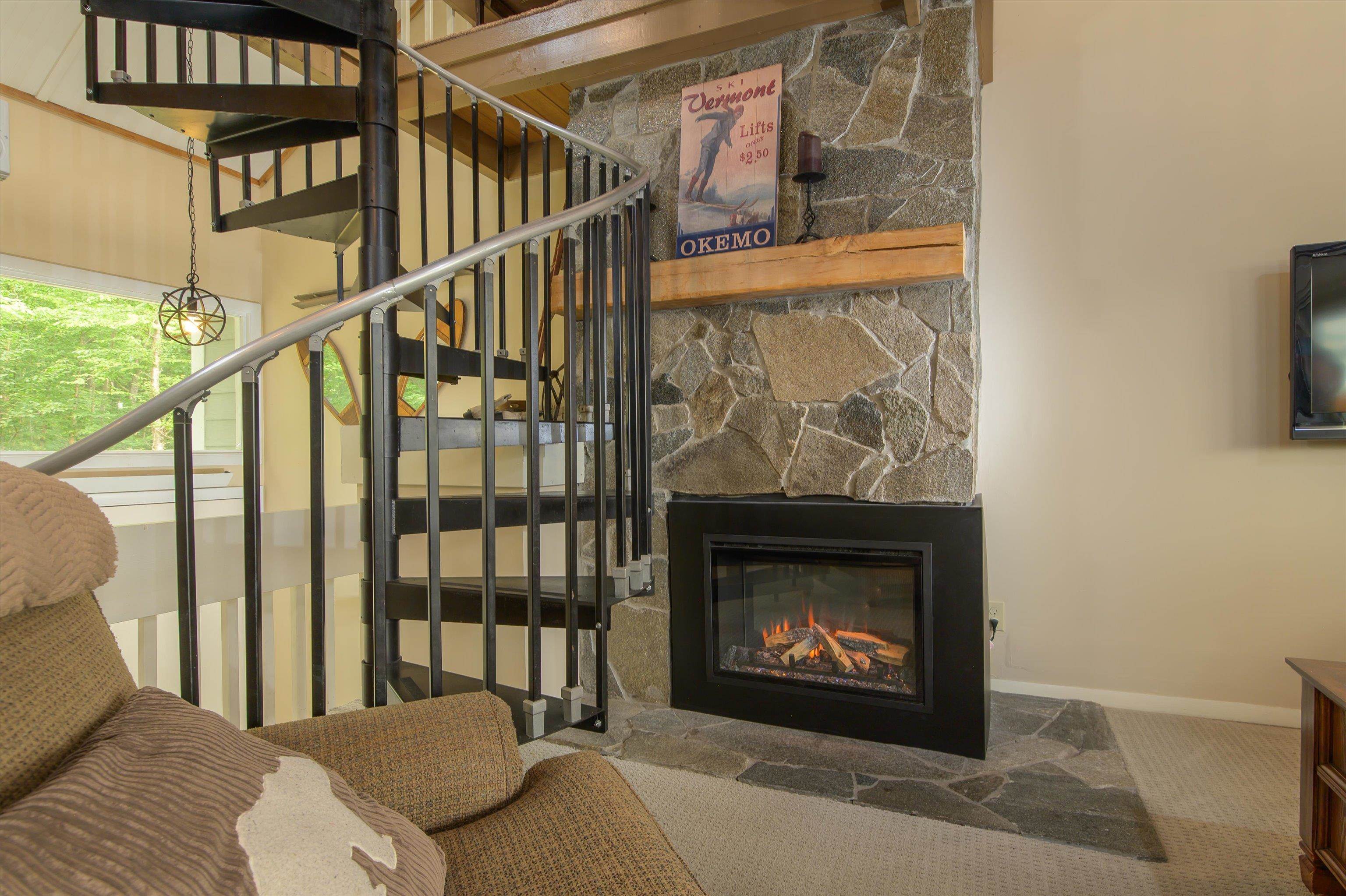 Wide Stairs to the Sleeping Loft 25772446