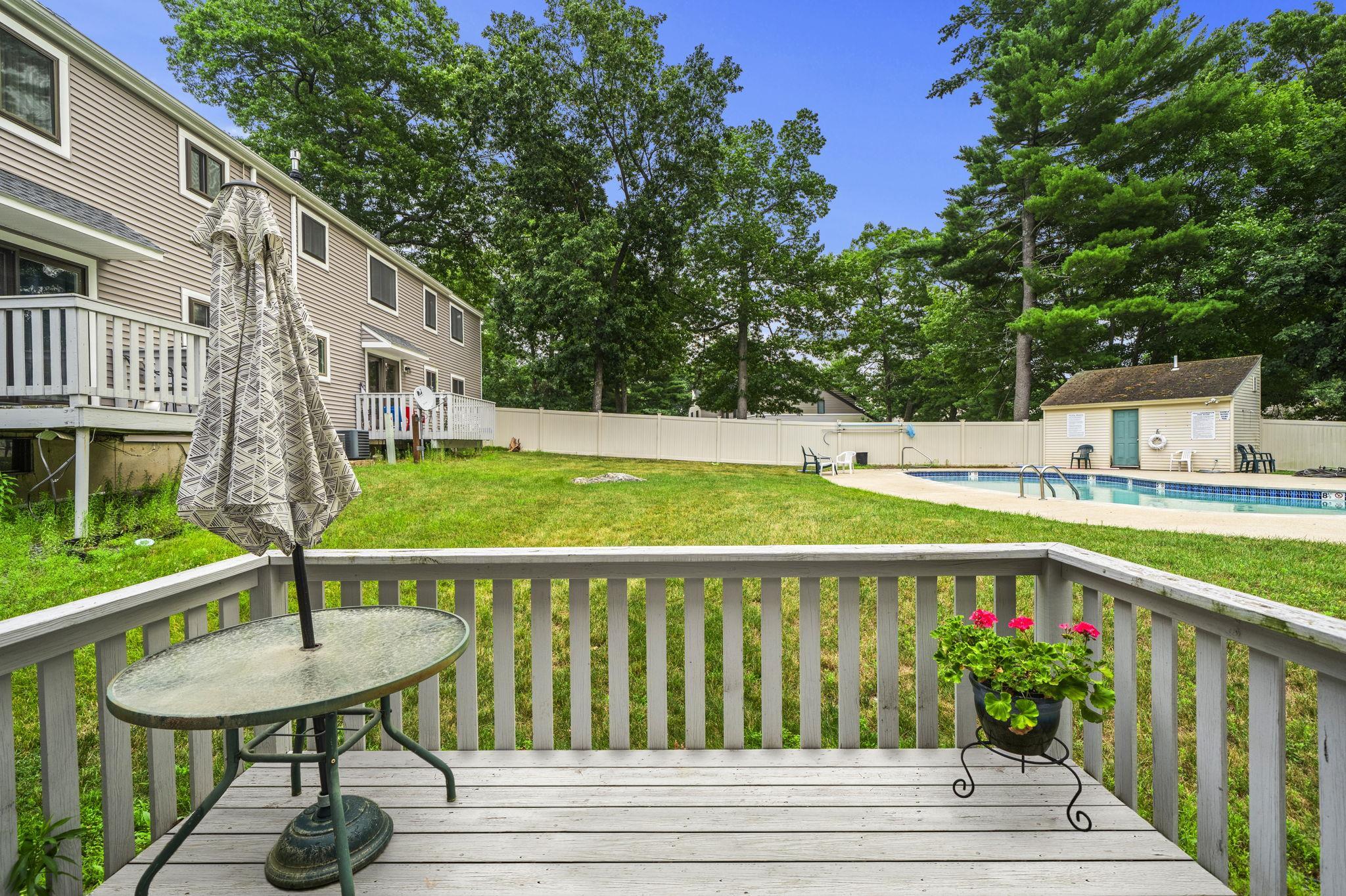1H Black Oak Dr, Nashua, NH 03062