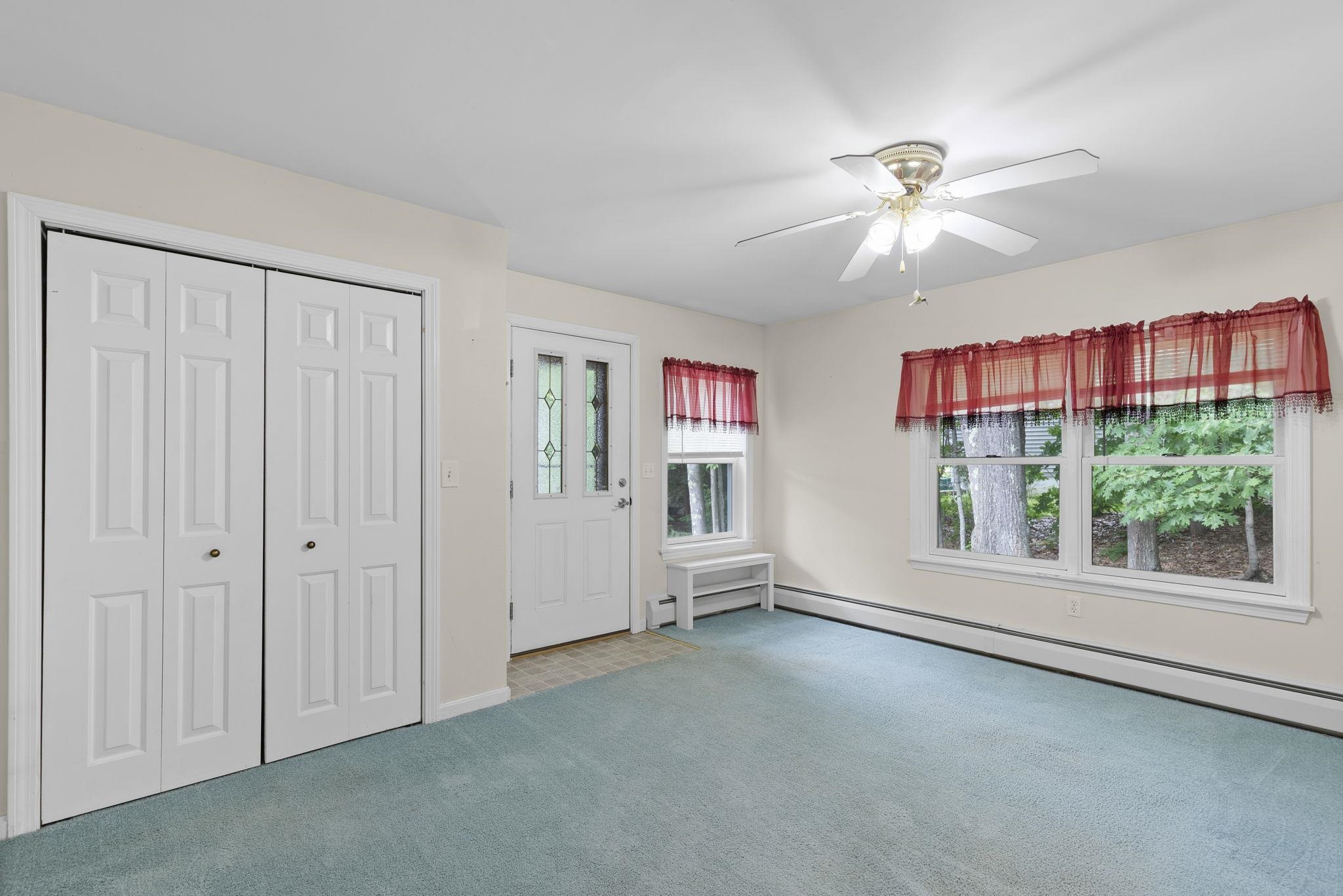 16 Watson Dr, Rochester, NH 03867