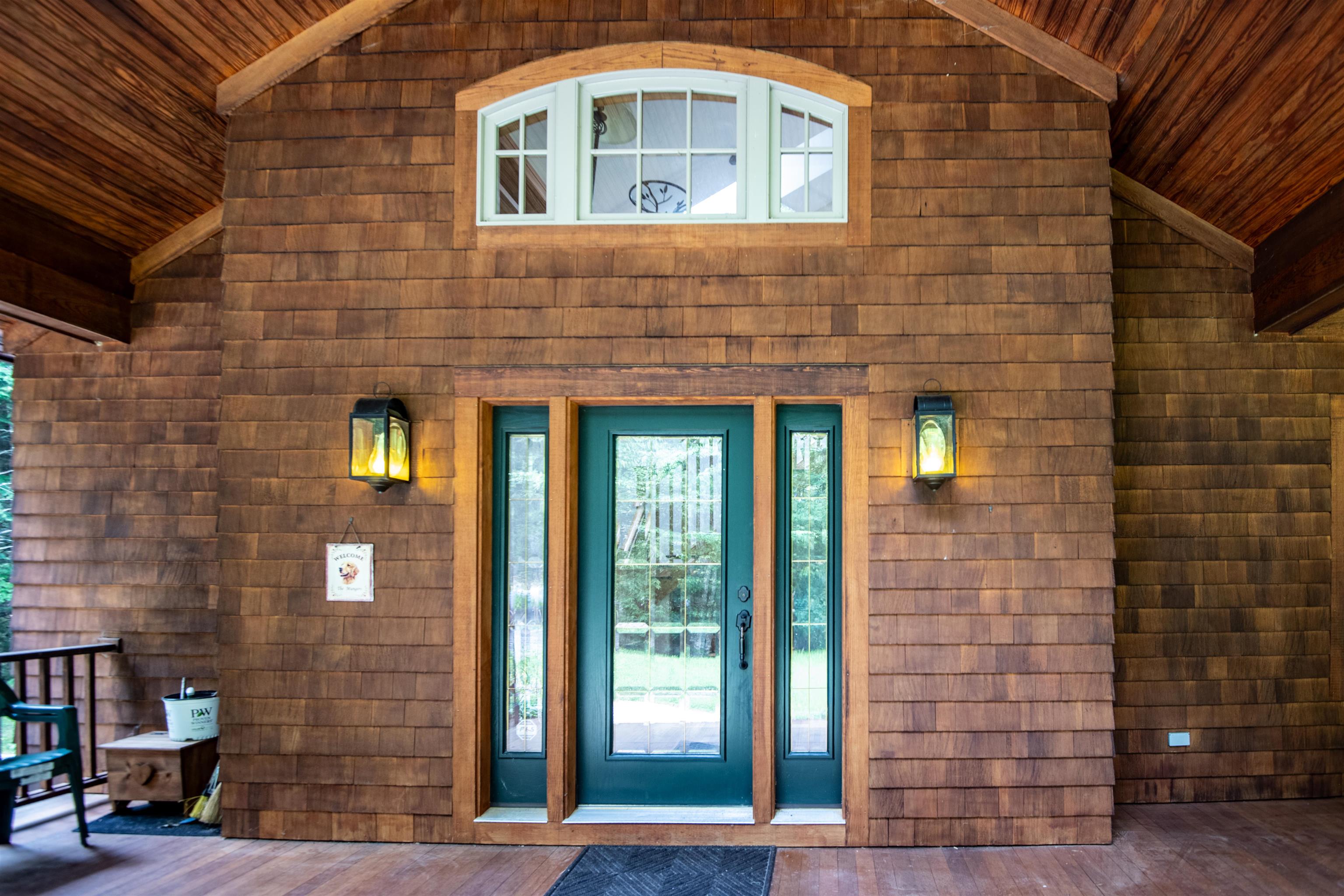 Front Entry 25781025