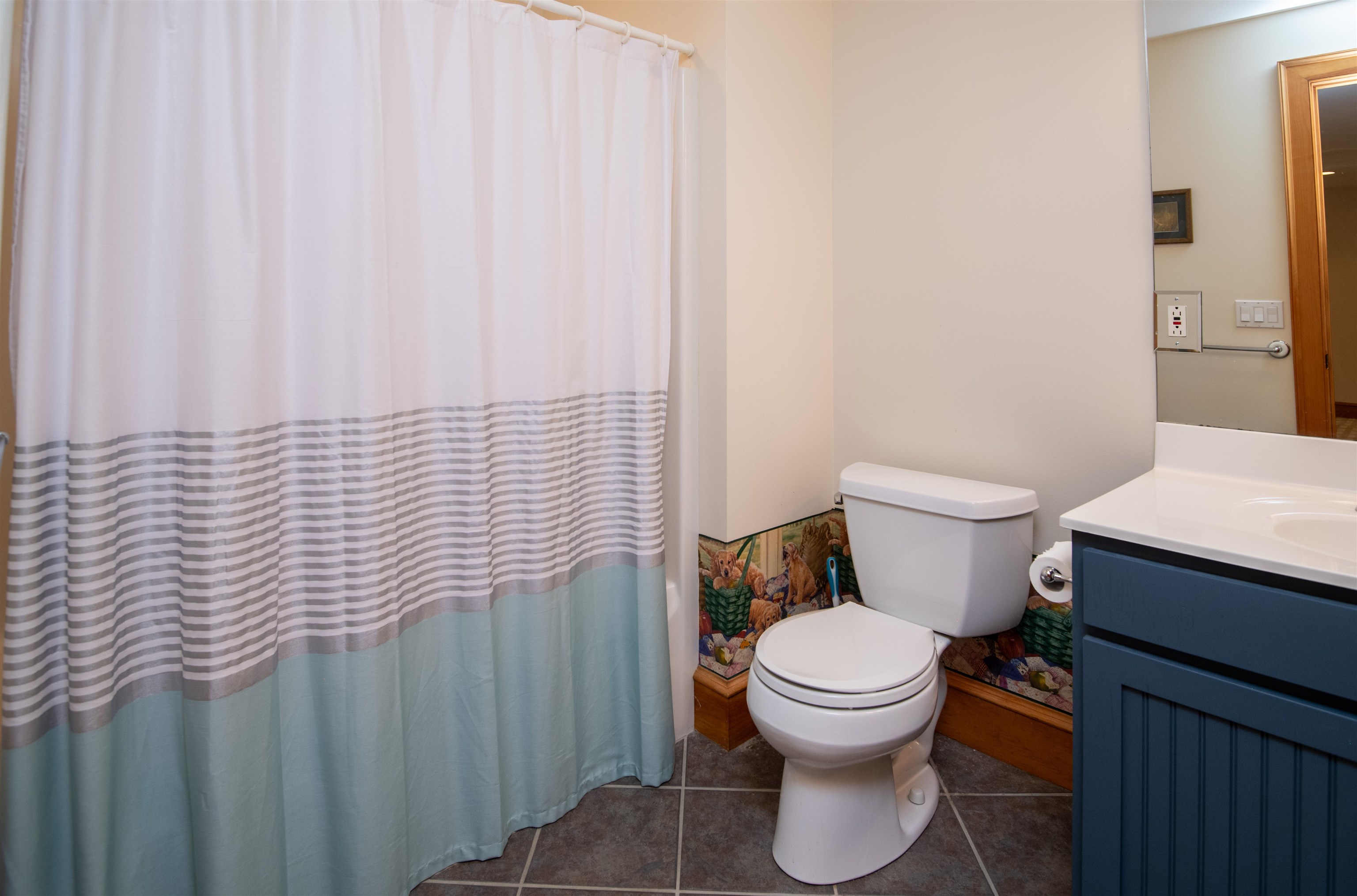 With a Private Bath 25780977