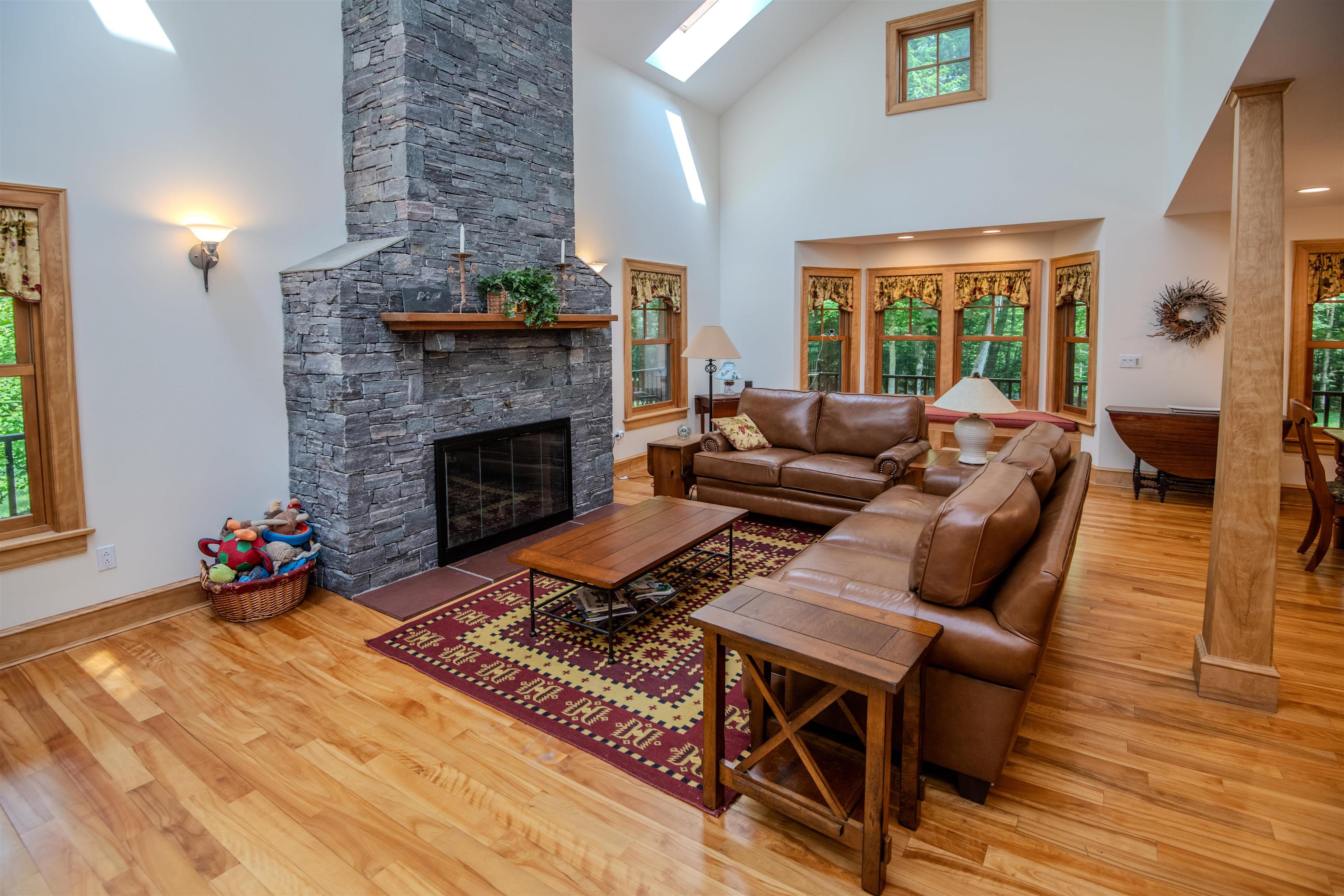 Wood Flooring in Living Room, Dining and Kitchen 25780851