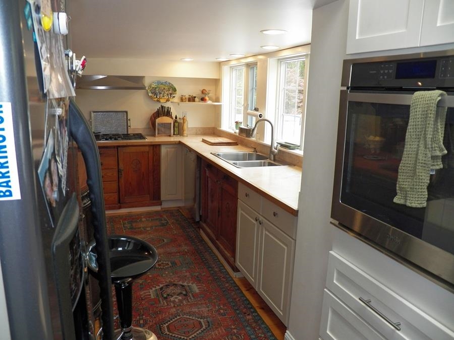 146 Calef Hw, Barrington, NH 03825