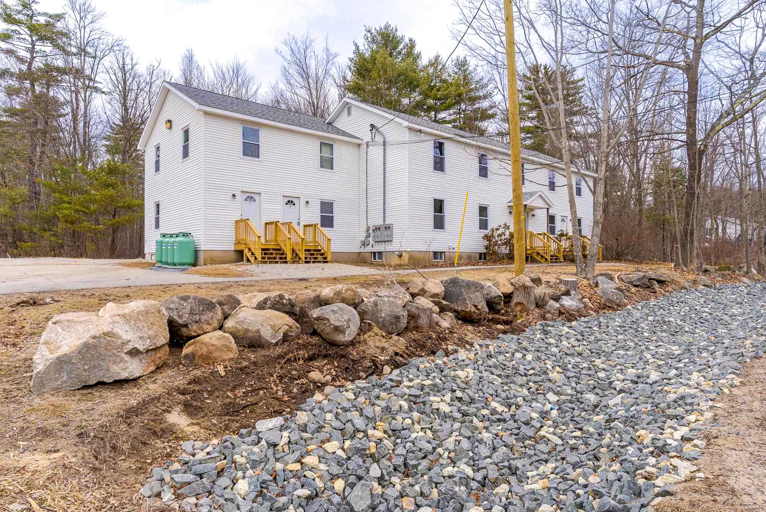 60 Charles St, Farmington, NH 03835