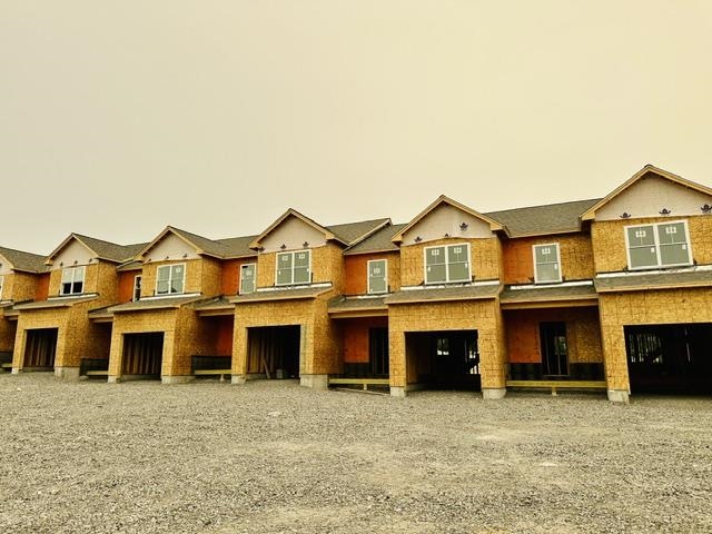 Photo 10 of 53