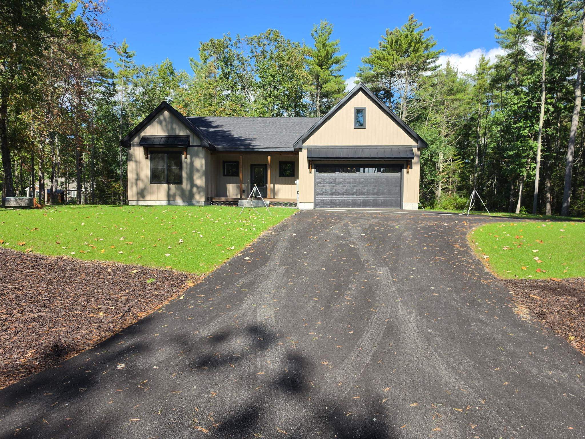 Photo 2 of Single family home for sale at 10 Winchester Ln, Melvin Village, NH 03850 | MLS# 5100567 | Listing updated on 2026-10-07