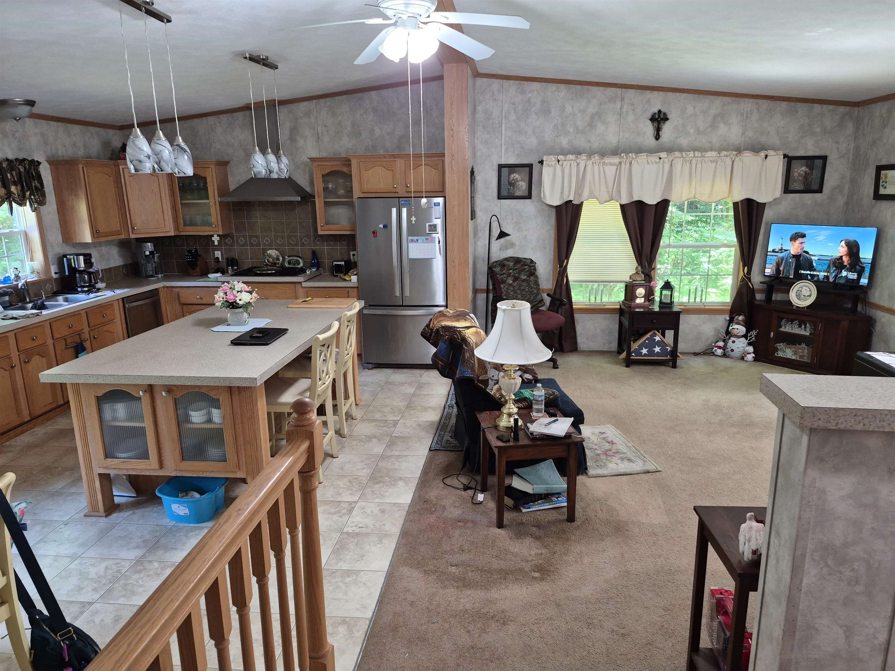Living Room & Kitchen 25797435