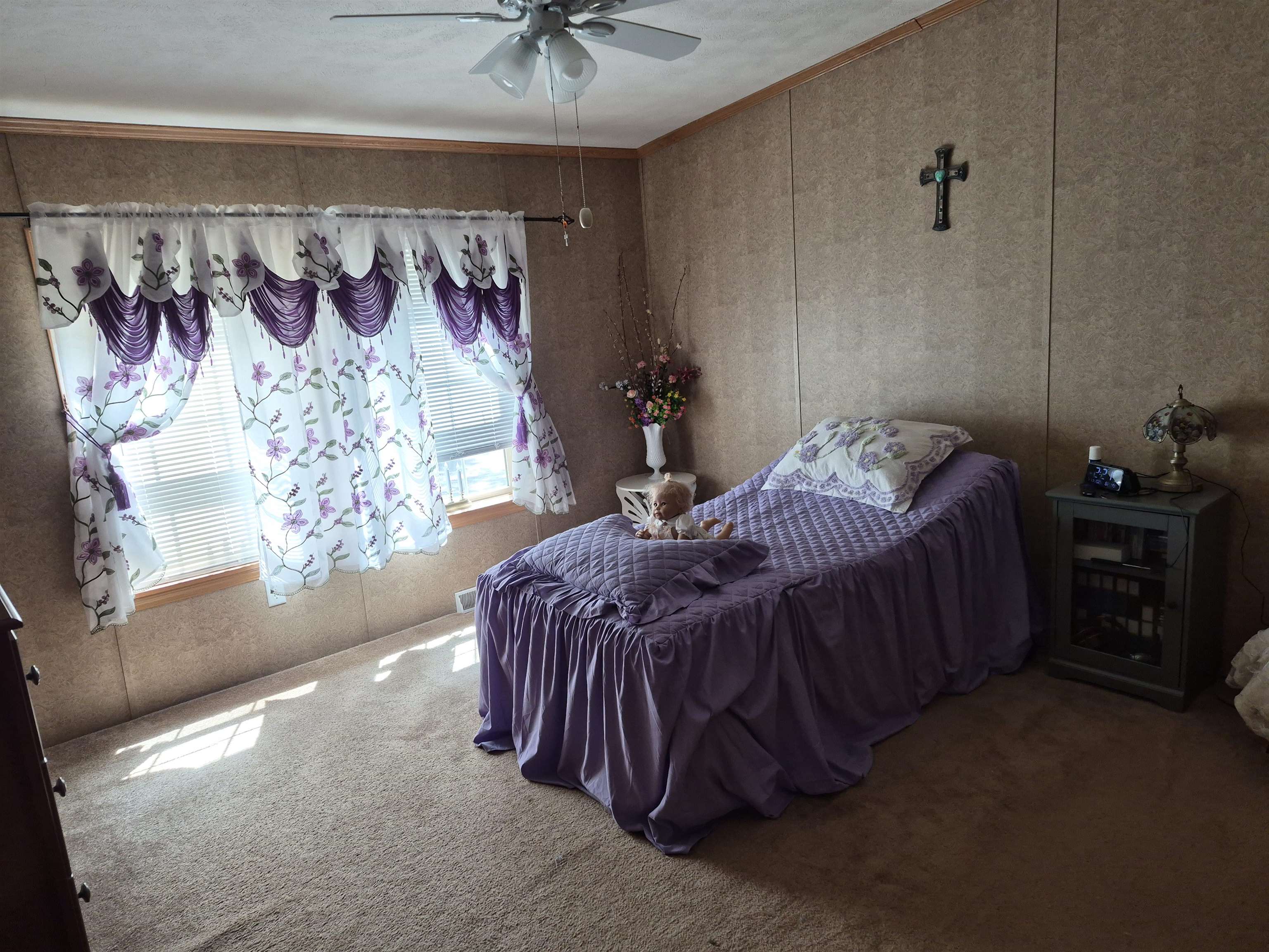 2nd Bedroom 25797436