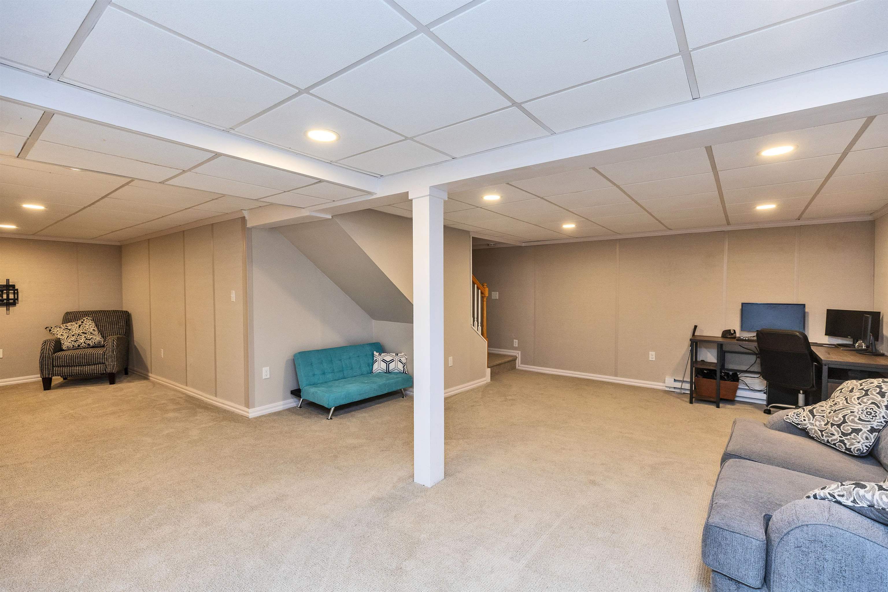 58 Hunter Farm Rd, Peterborough, NH 03458
