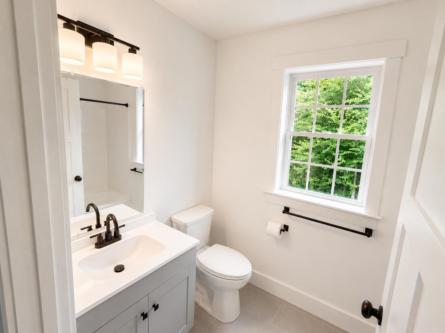 137 Lakeside Dr, Haverhill, NH 03765