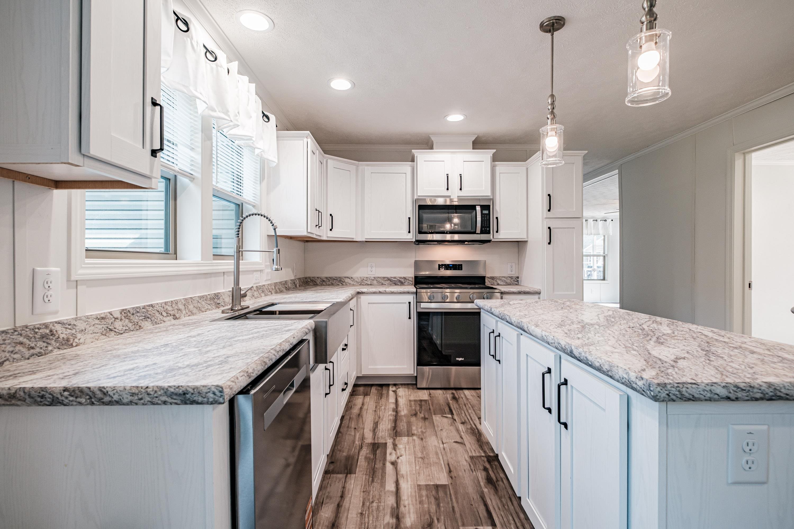 67 Diamondback Dr, Rochester, NH 03868