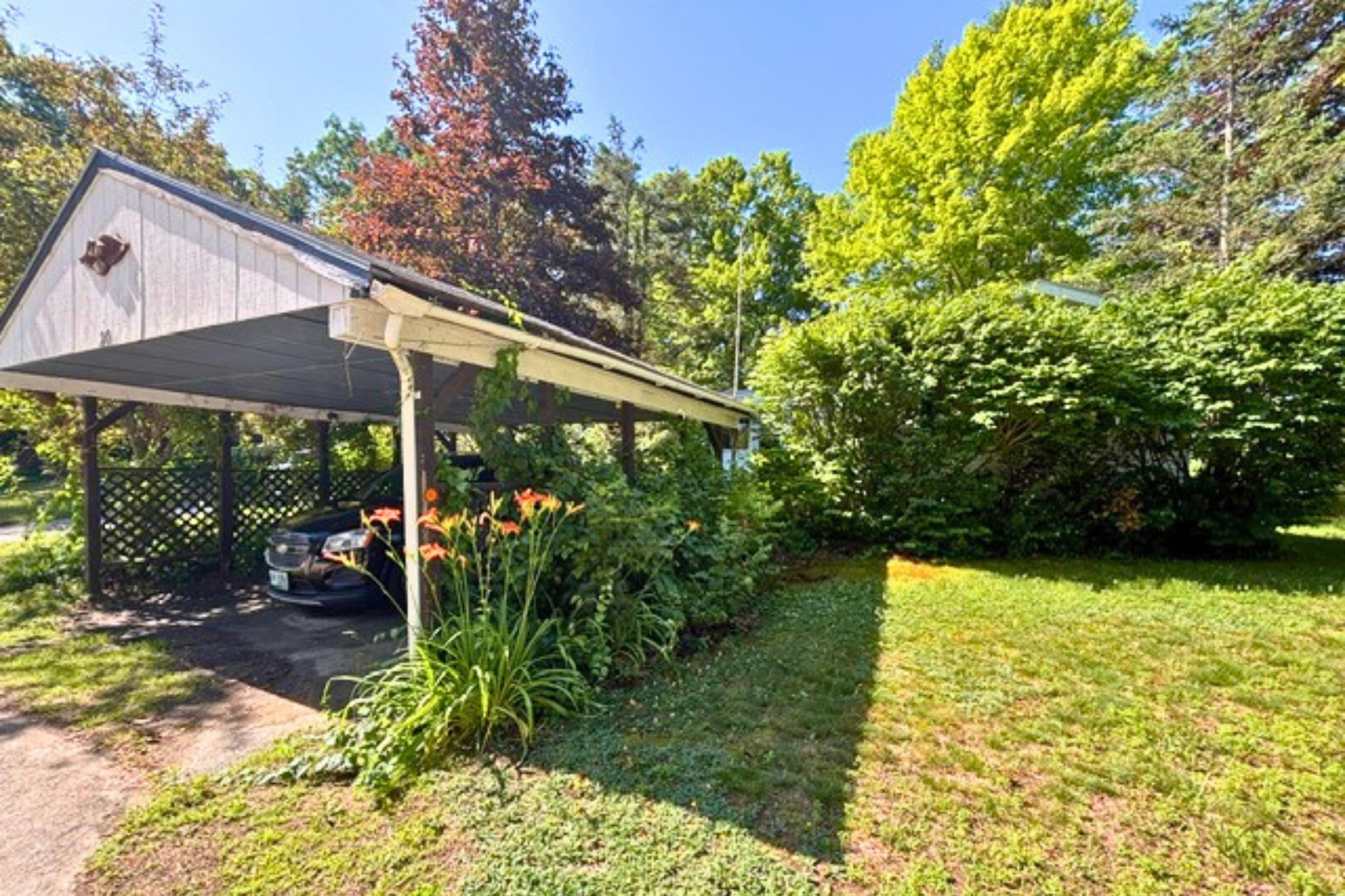 20 Kings Row, Epsom, NH 03234