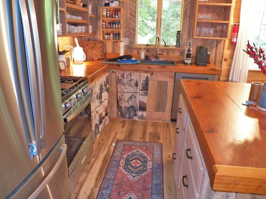 116 Beaver Lake Dr, Stoddard, NH 03464