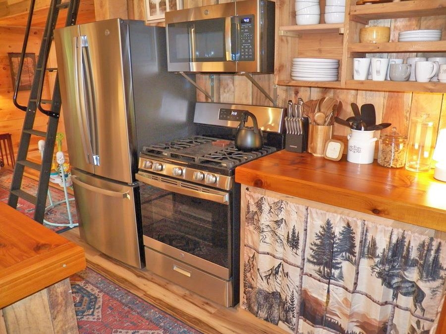 116 Beaver Lake Dr, Stoddard, NH 03464