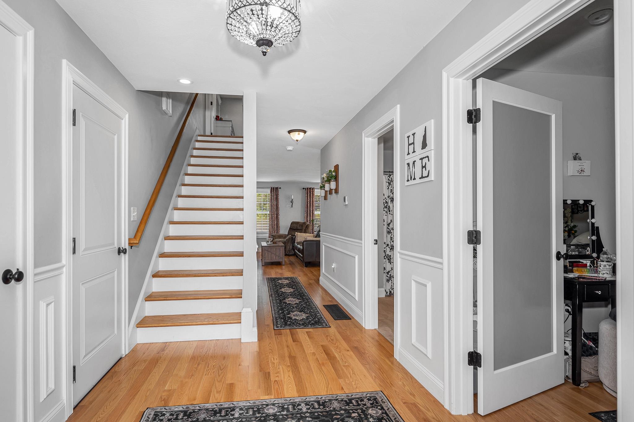 289B Webster St #B, Hudson, NH 03051