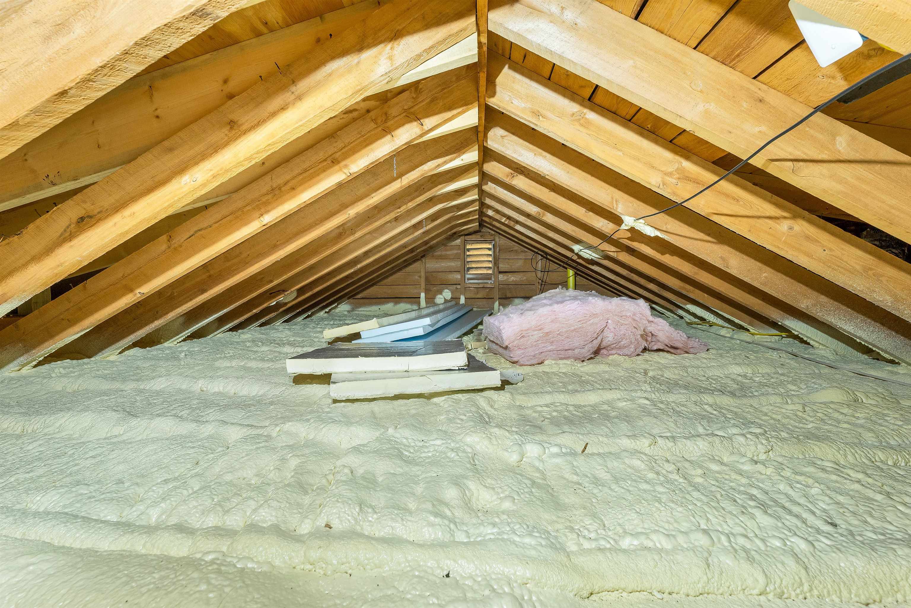 25 South Mayhew Turnpike, Hebron, NH 03241