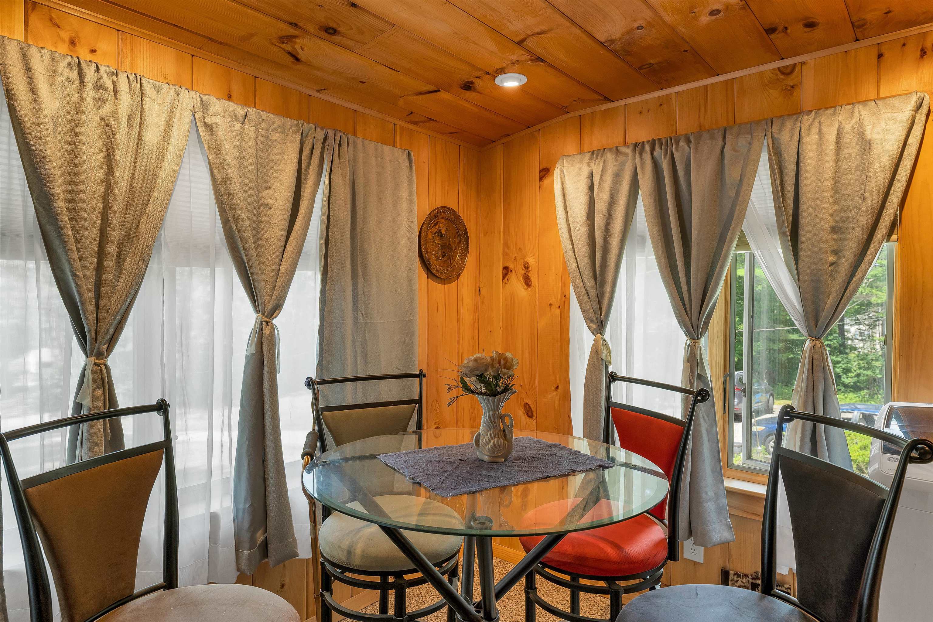 25 South Mayhew Turnpike, Hebron, NH 03241