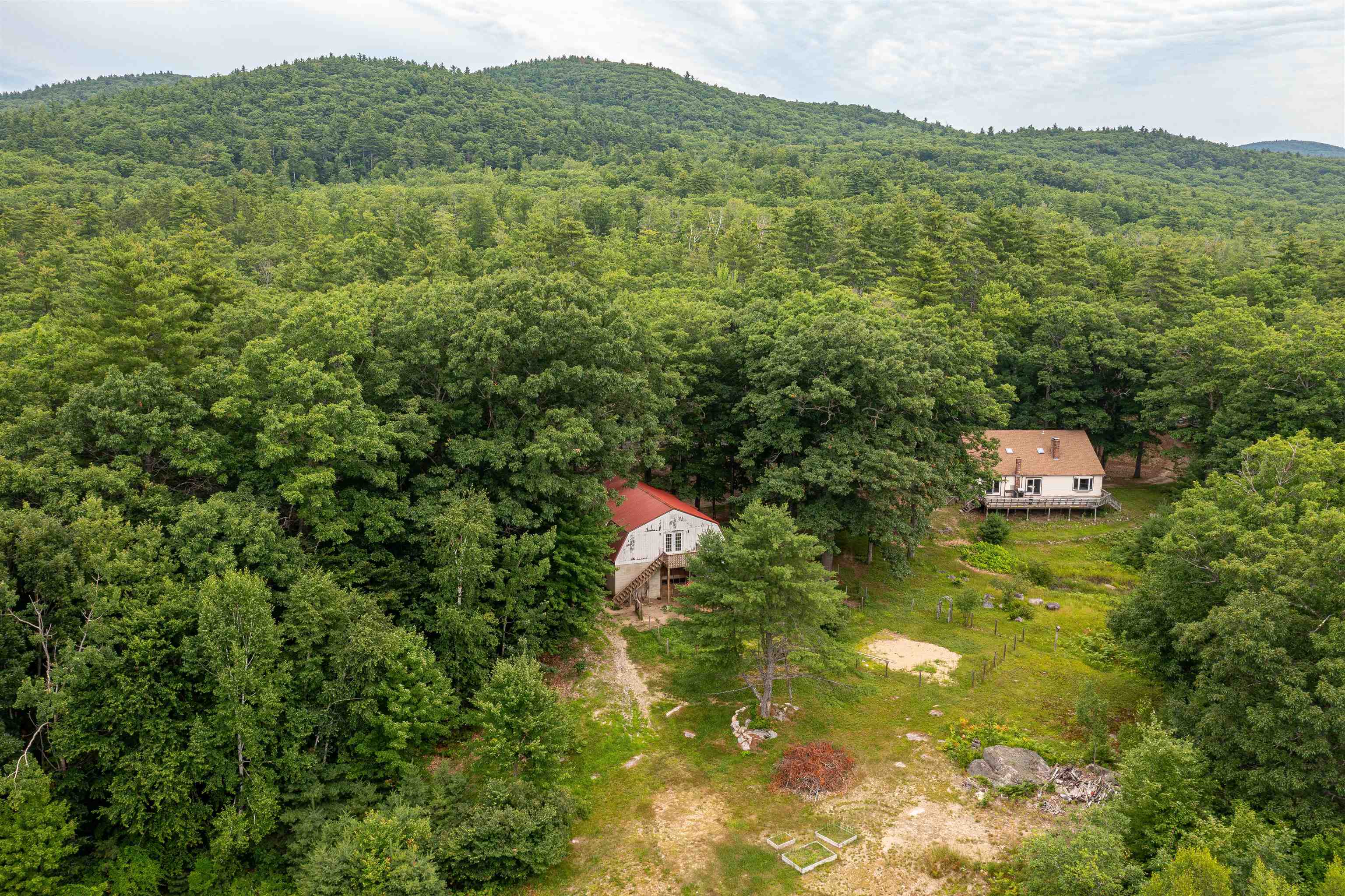 82 Champion Hill Rd, Effingham, NH 03882