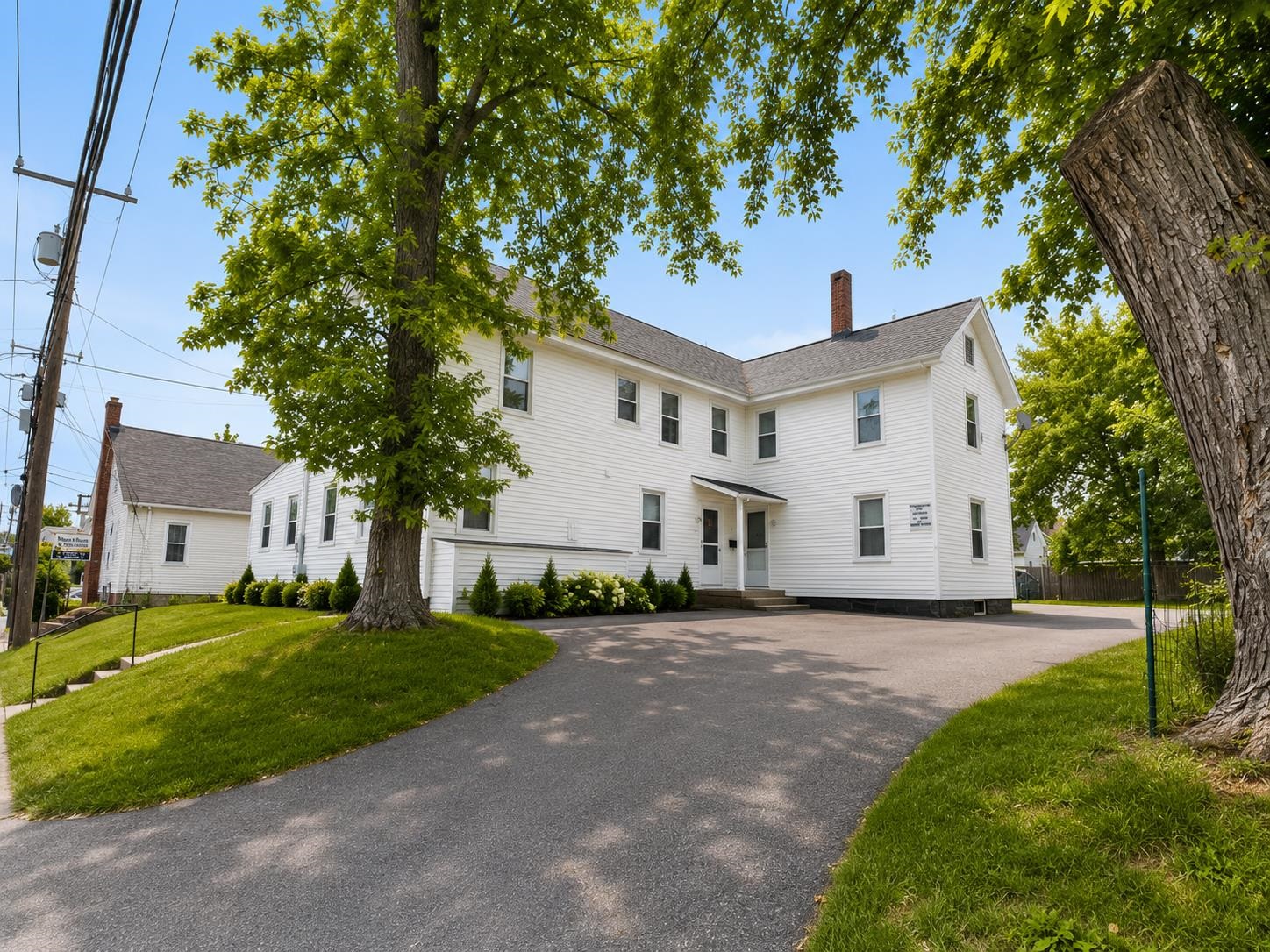 145 E Hollis St, Nashua, NH 03060