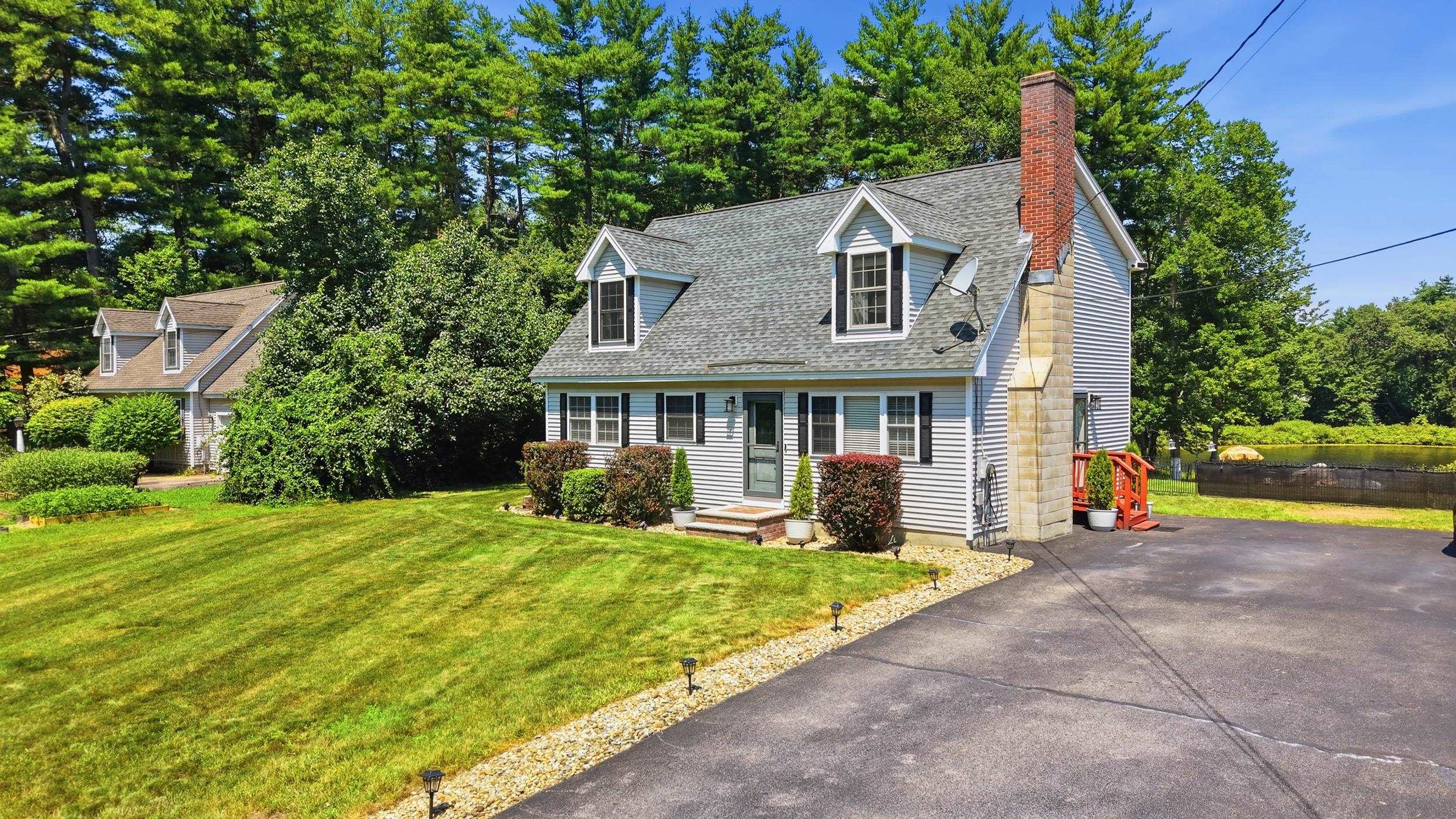 27 Old Manchester Rd, Raymond, NH 03077