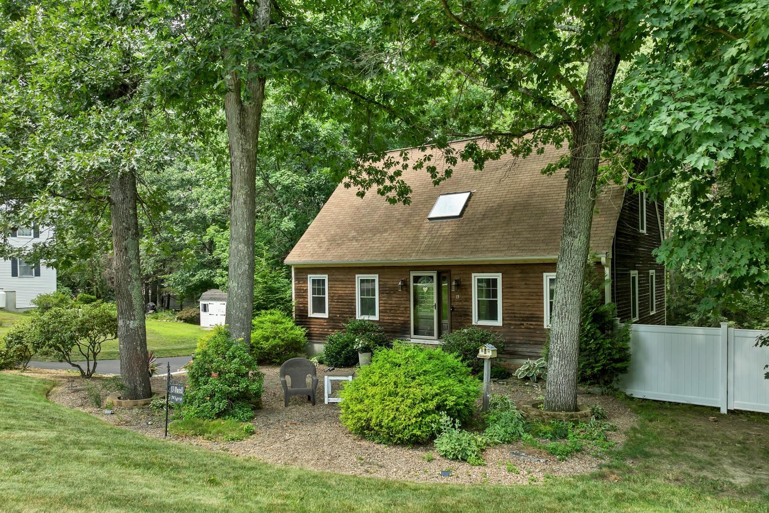13 Durell Dr, Newmarket, NH 03857