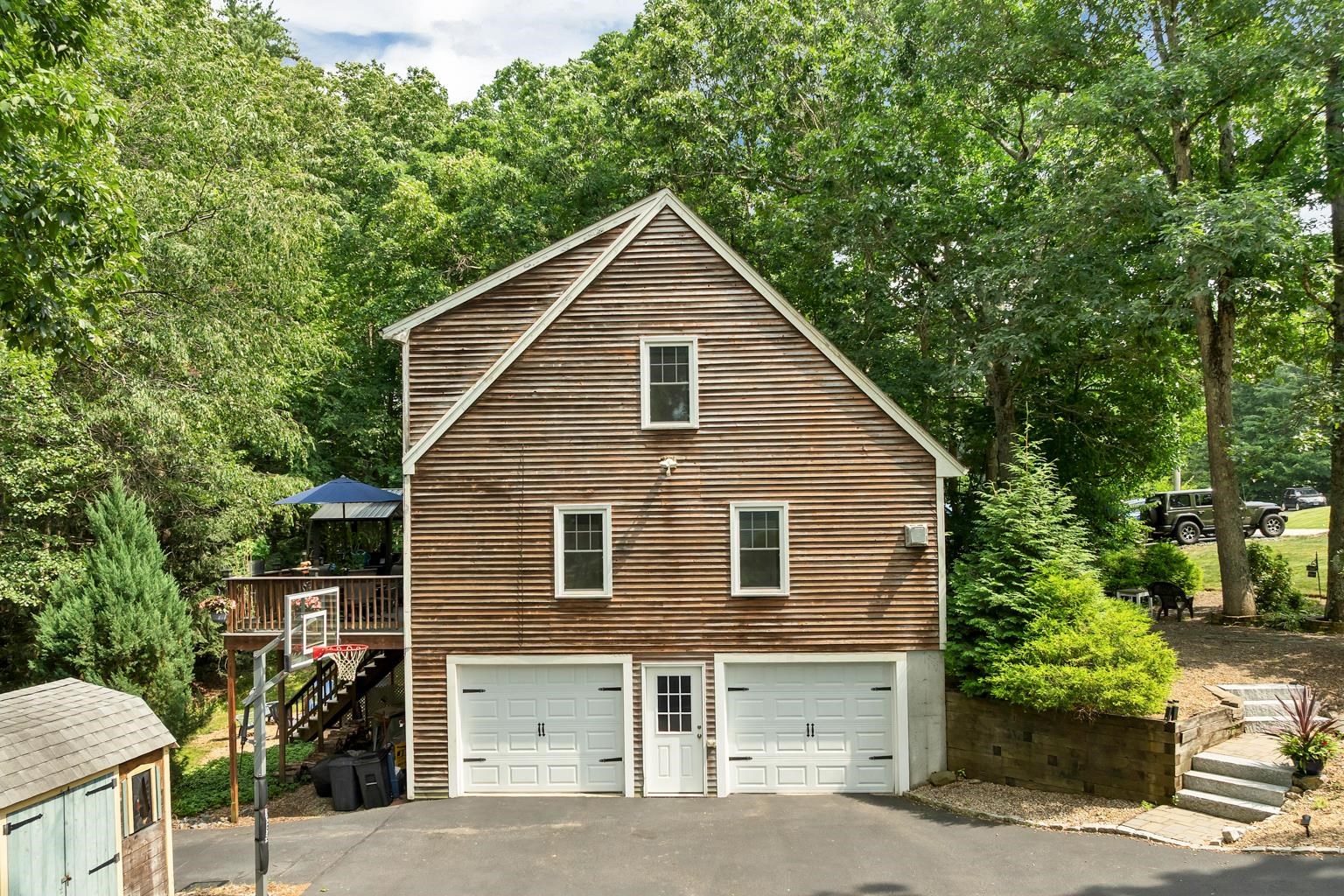 13 Durell Dr, Newmarket, NH 03857