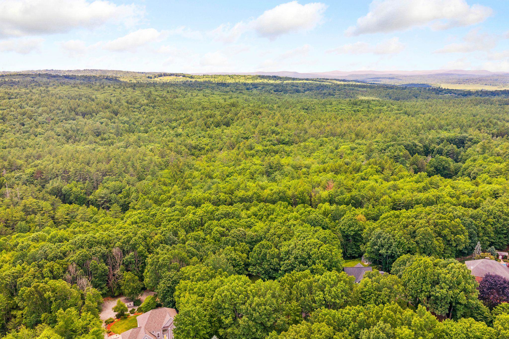 14 Whittier Dr, Bow, NH 03304